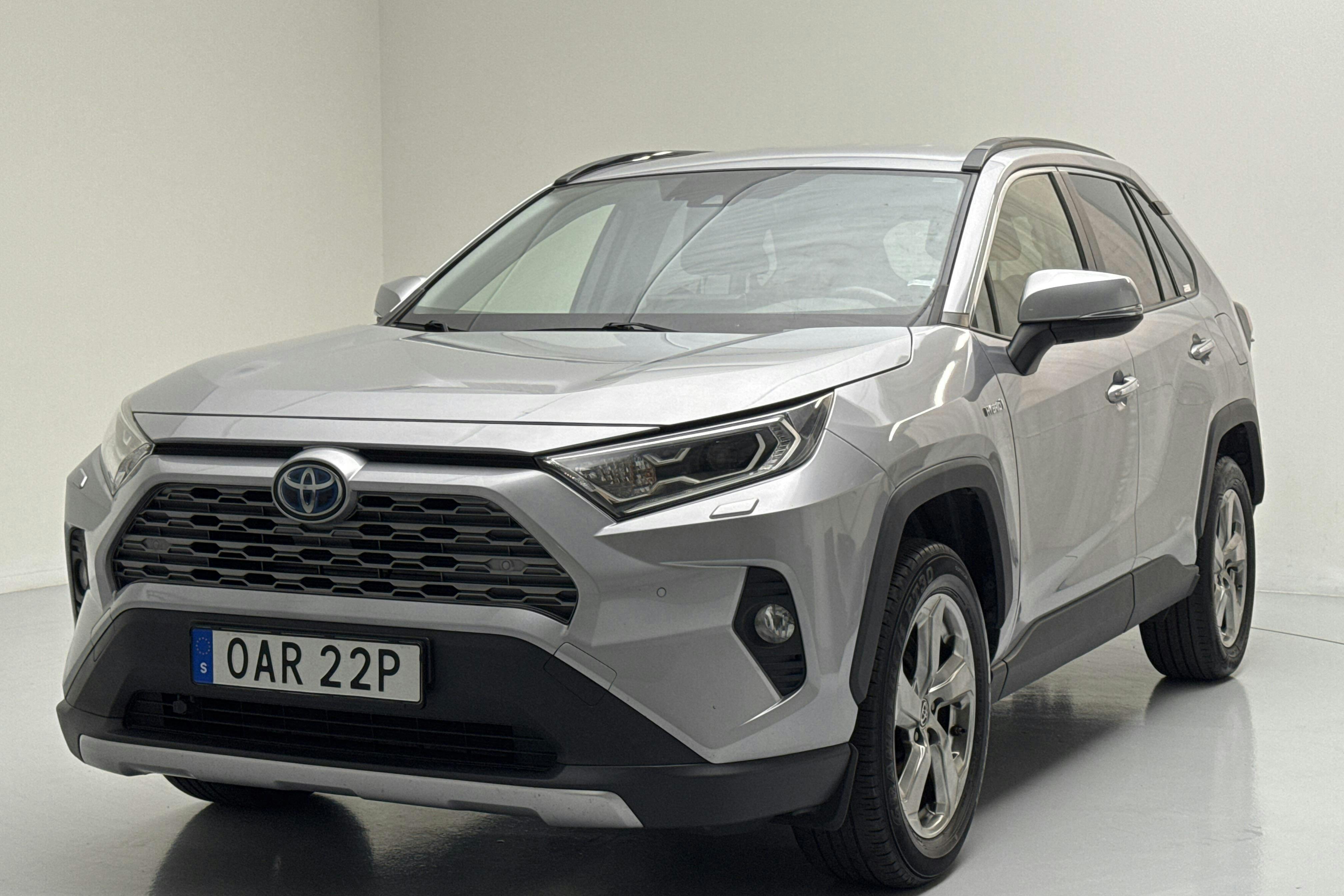 Toyota RAV4 2.5 HSD (218hk) - 130 000 km - Automatic - silver - 2019