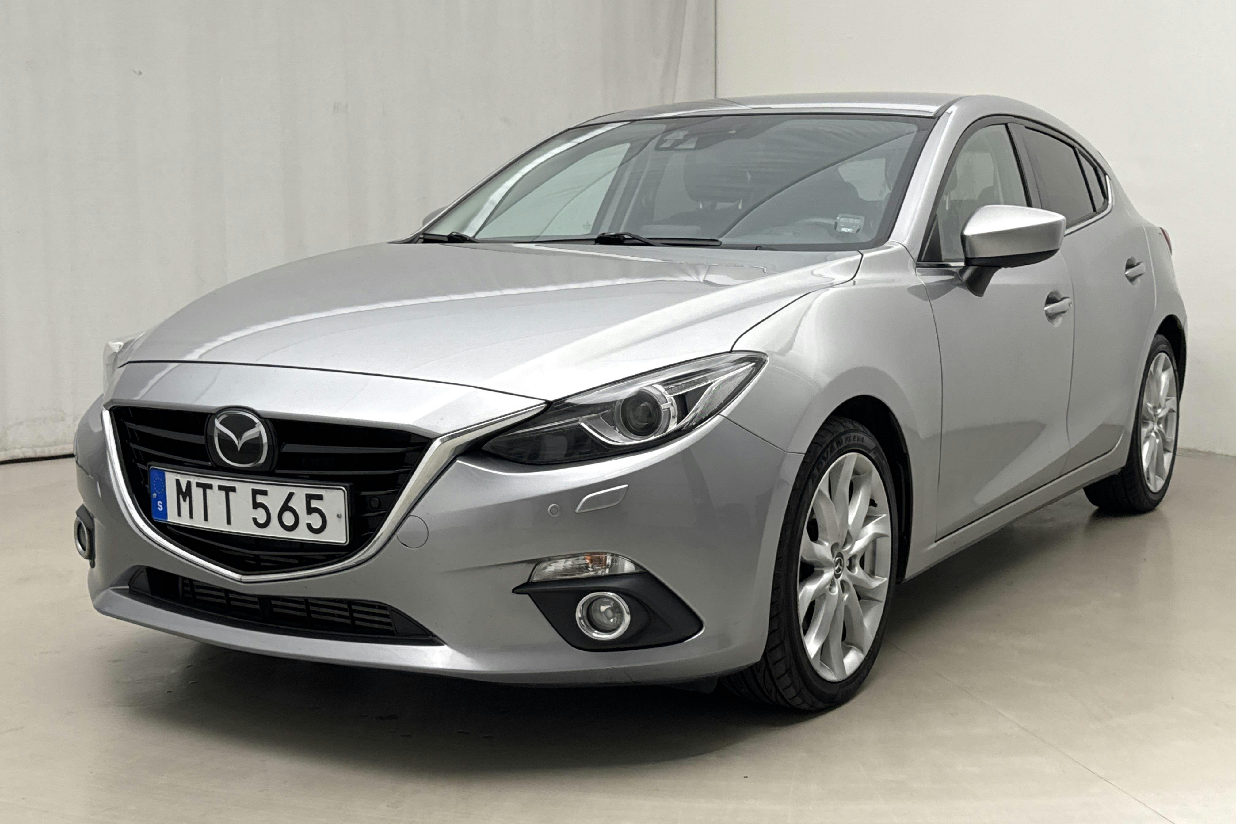 Mazda 3 2.2 DE 5dr (150hk) - 119 660 km - Automatic - gray - 2015