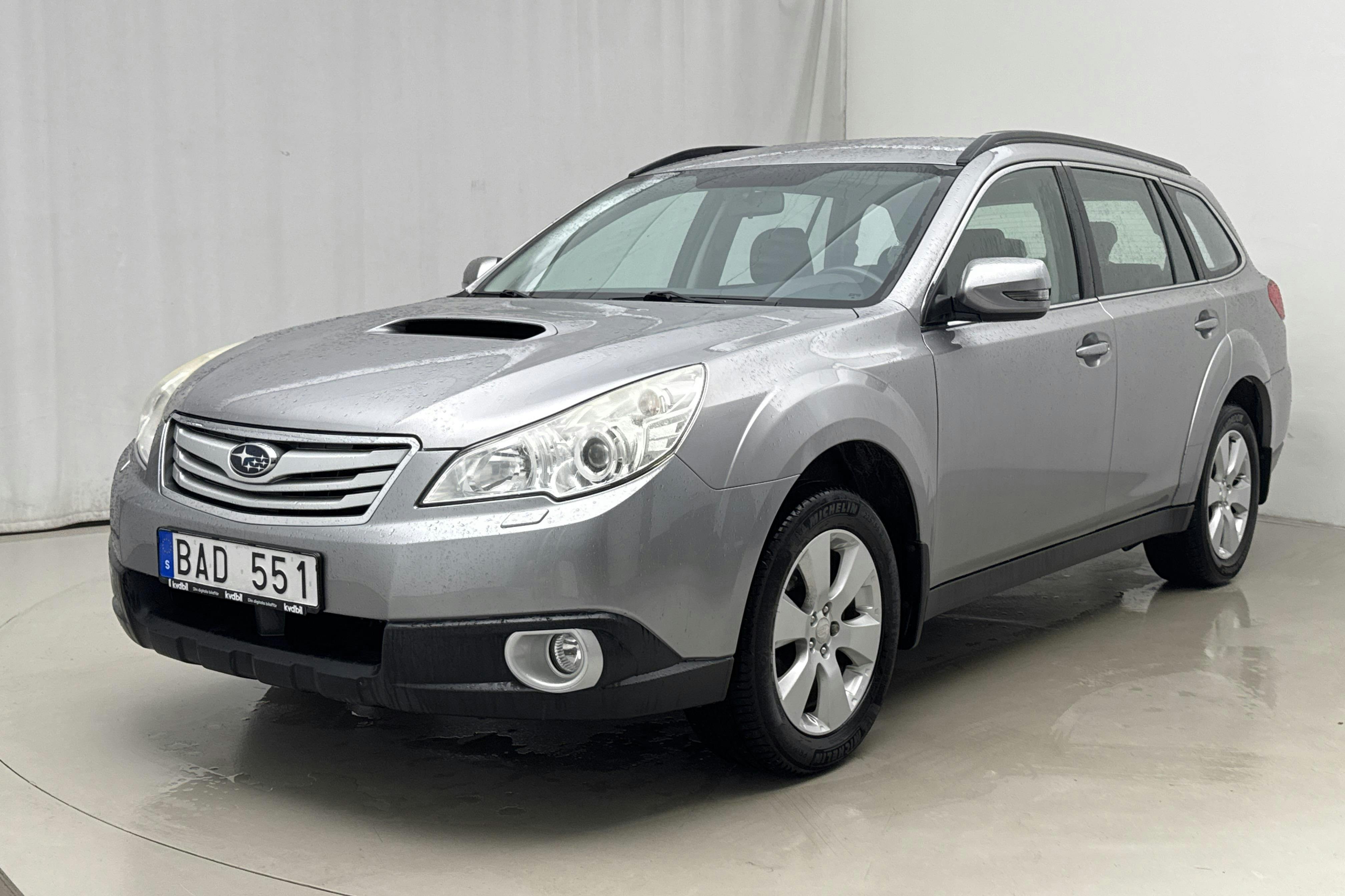 Subaru Outback 2.0D (150hk) - 131 670 km - Manual - silver - 2011