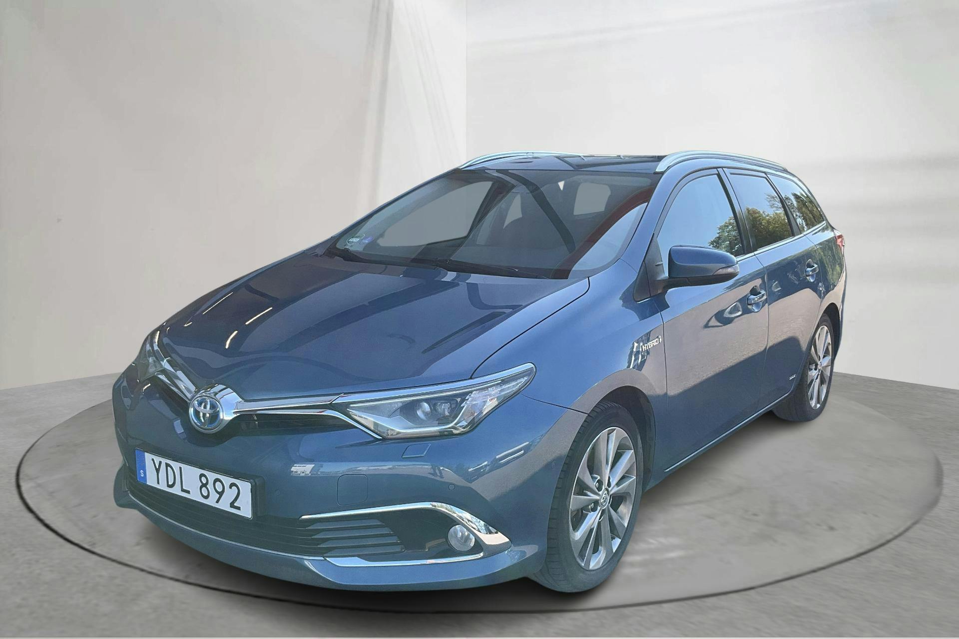 Toyota Auris 1.8 HSD Touring Sports (99hk) - 17 663 mil - Automat - blå - 2016