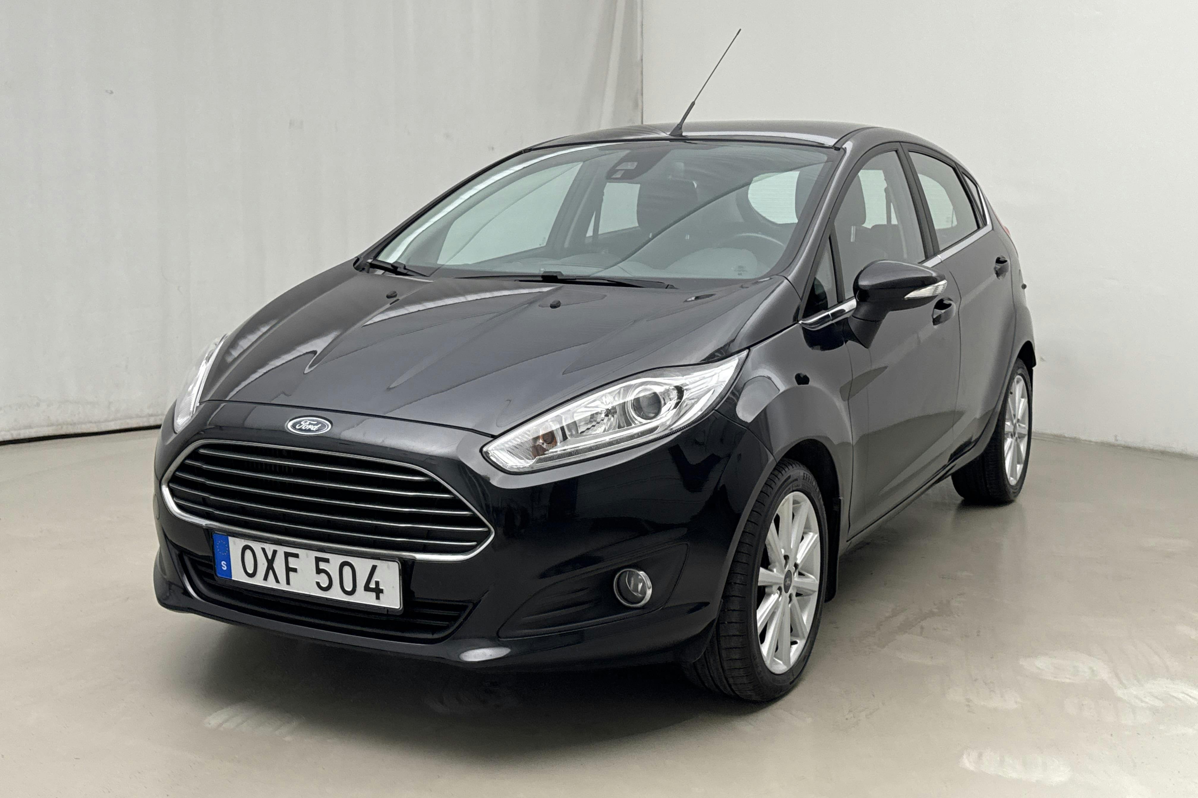 Ford Fiesta 1.0T EcoBoost 5dr (100hk) - 133 670 km - Manualna - czarny - 2016