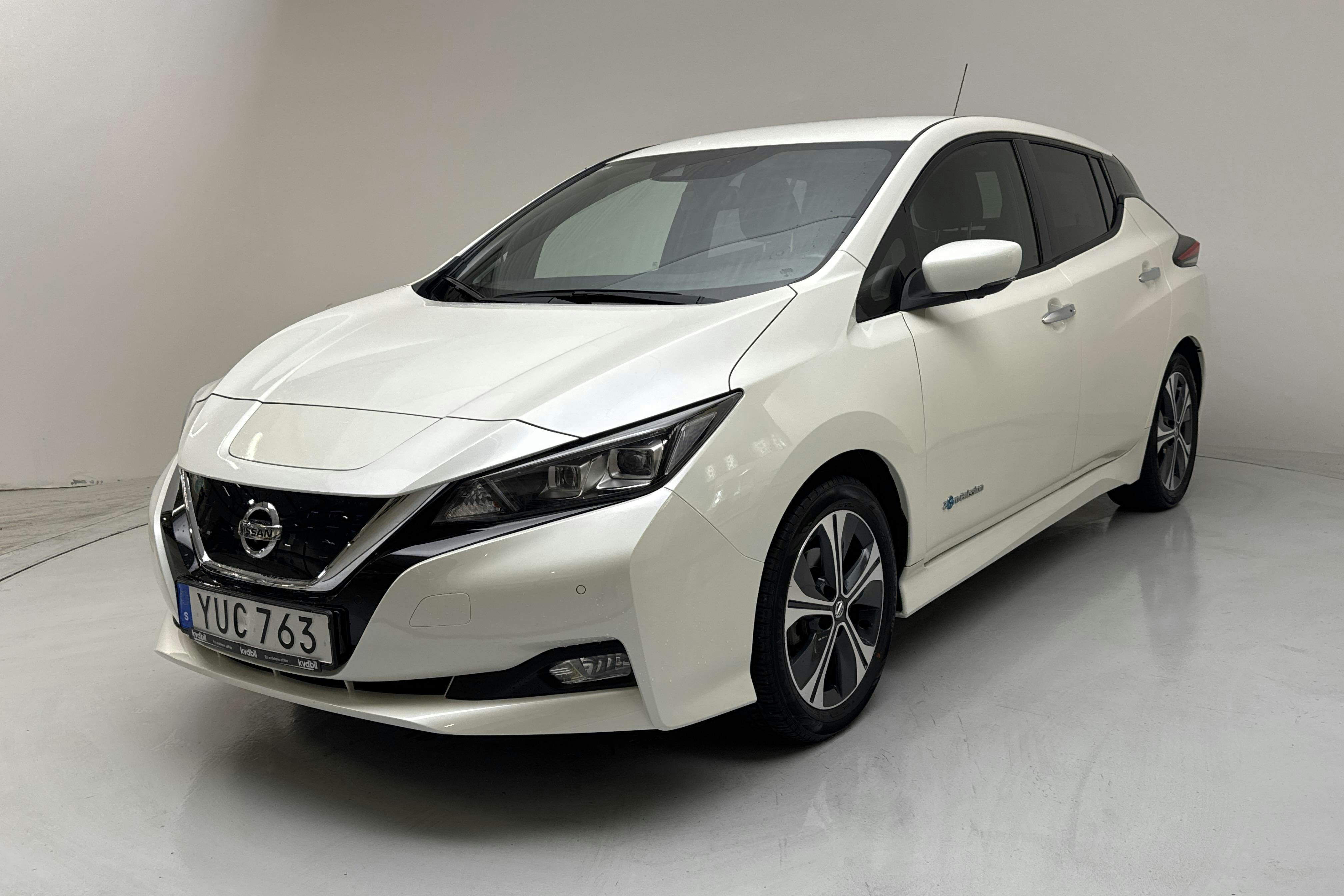 Nissan LEAF 5dr 39 kWh (150hk) - 4 560 mil - Automat - vit - 2018