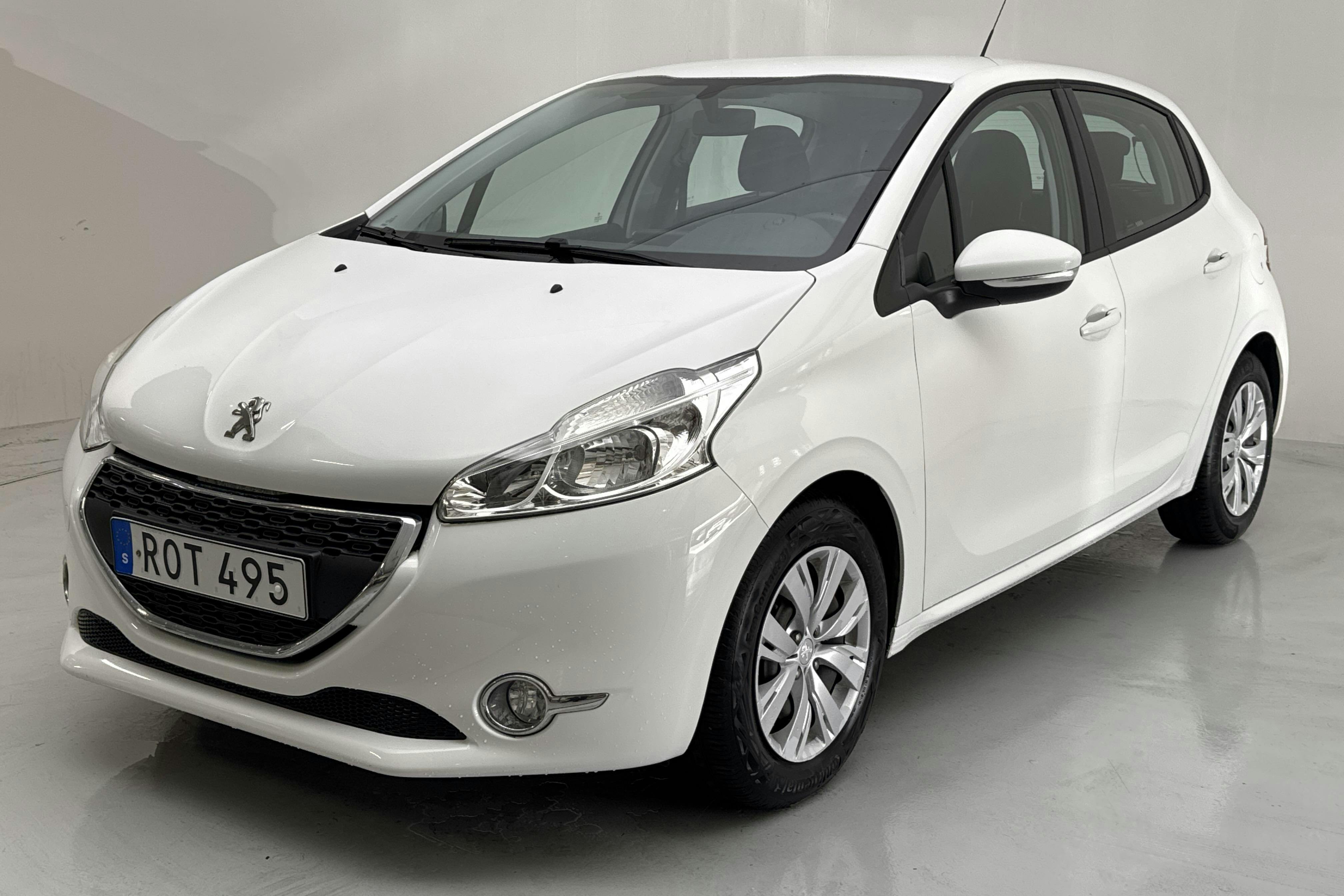 Peugeot 208 1.2 VTi 5dr (82hk) - 62 420 km - Manual - white - 2015