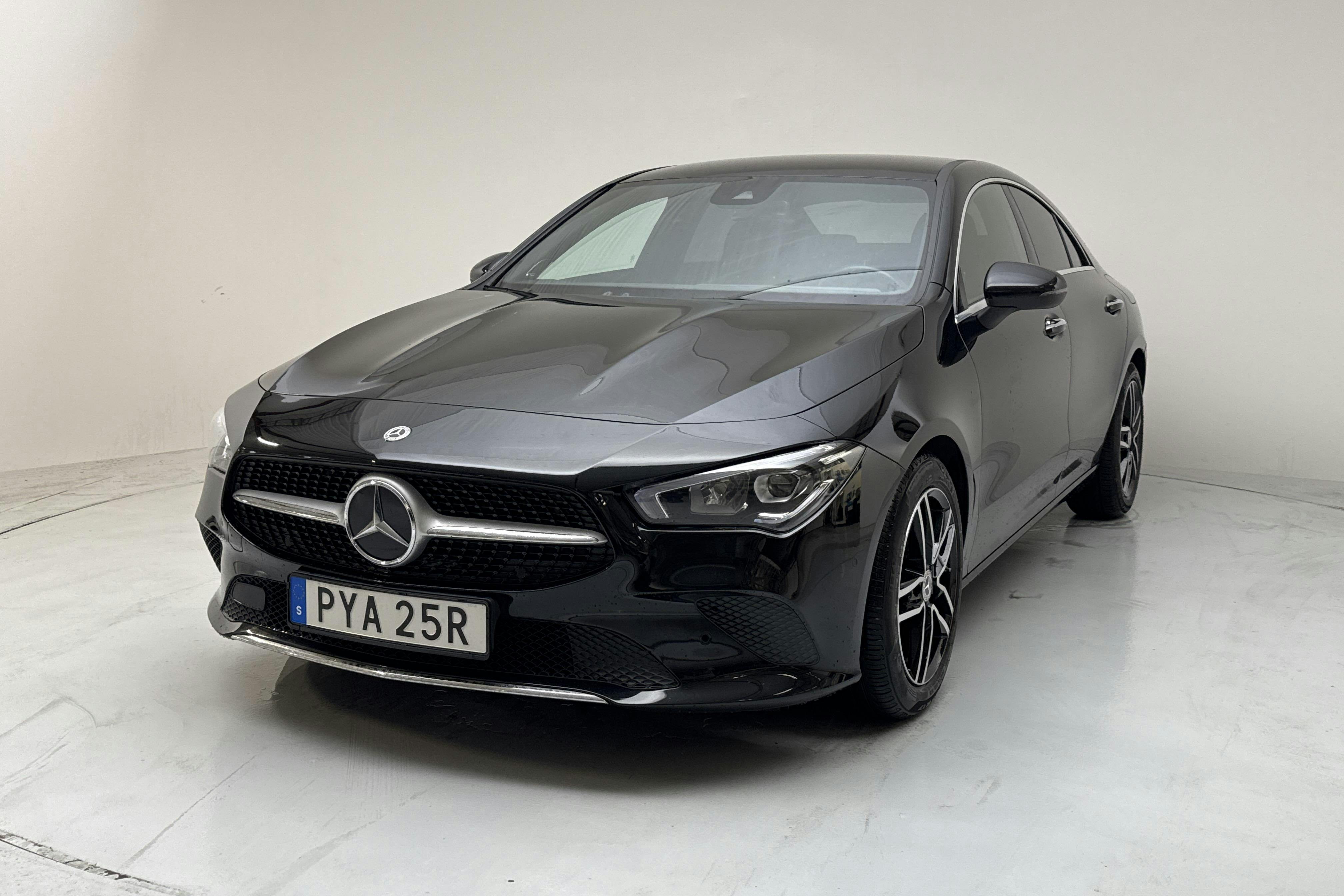 Mercedes CLA 180 Coupé C118 (136hk) - 44 180 km - Käsitsi - must - 2021
