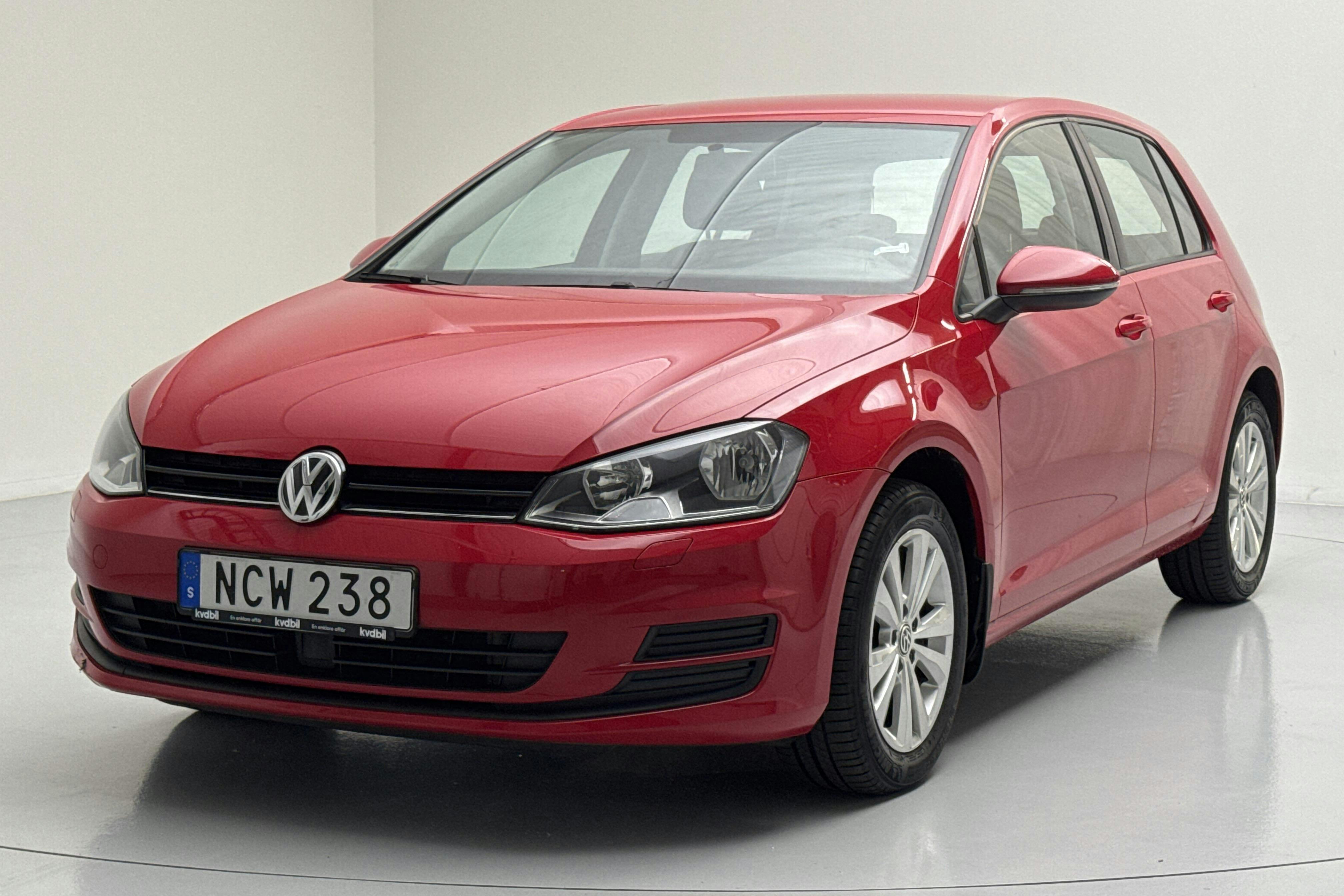 VW Golf VII 1.2 TSI 5dr (110hk) - 51 060 km - Automaatne - punane - 2016