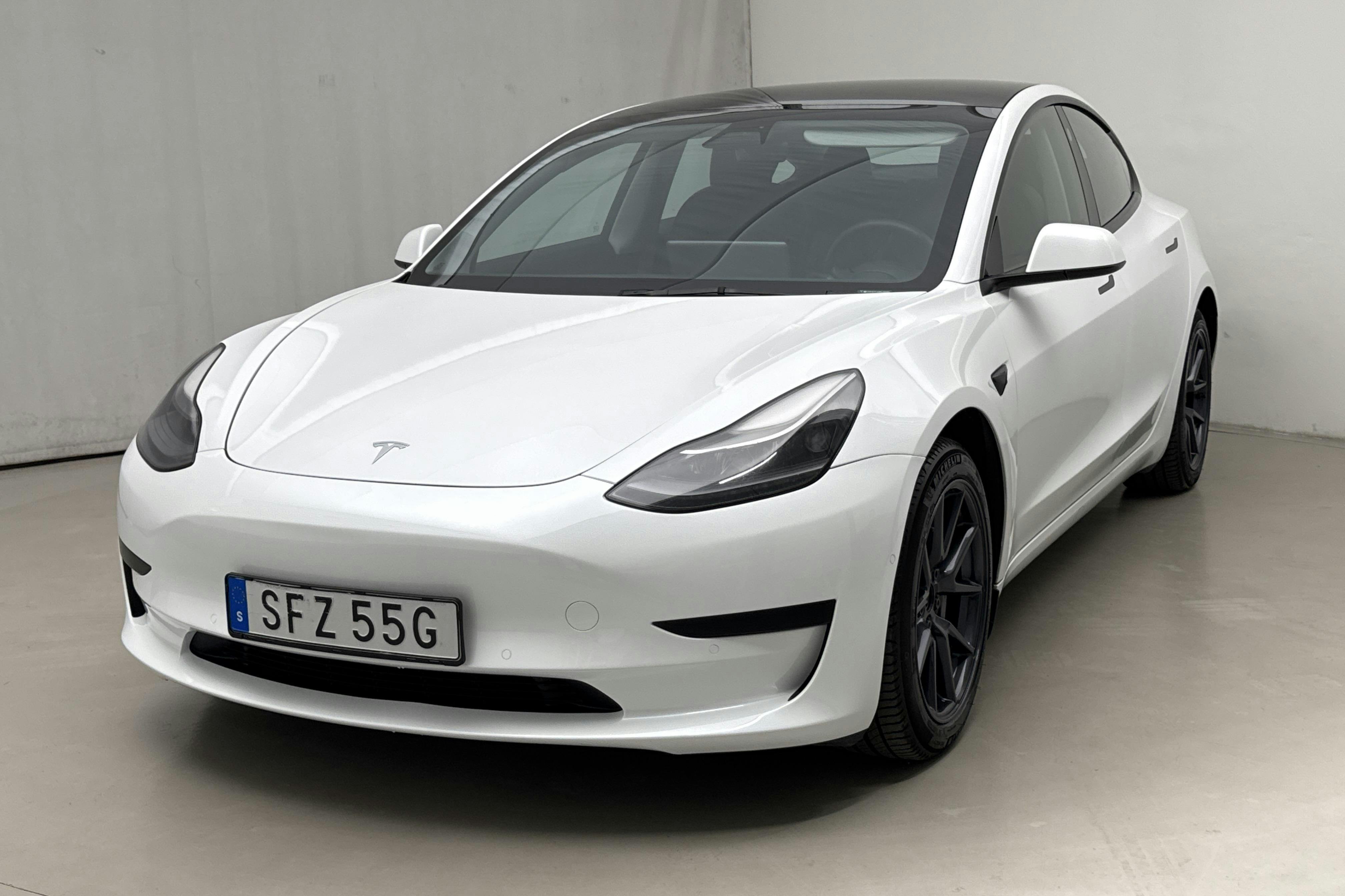 Tesla Model 3 Standard Range RWD - 11 658 mil - Automat - vit - 2021