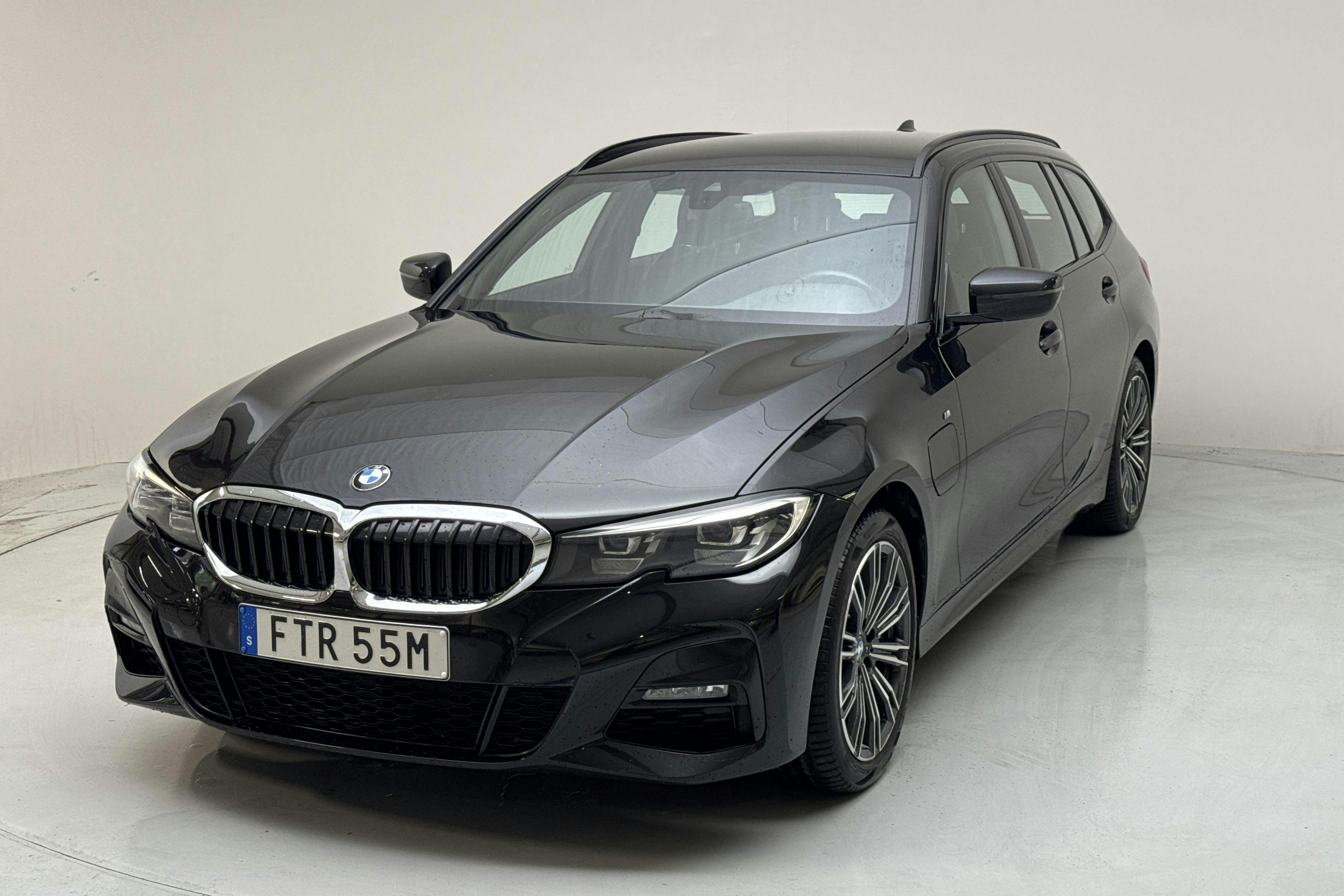 BMW 330e Touring, G21 (292hk) - 77 410 km - Automaattinen - musta - 2021