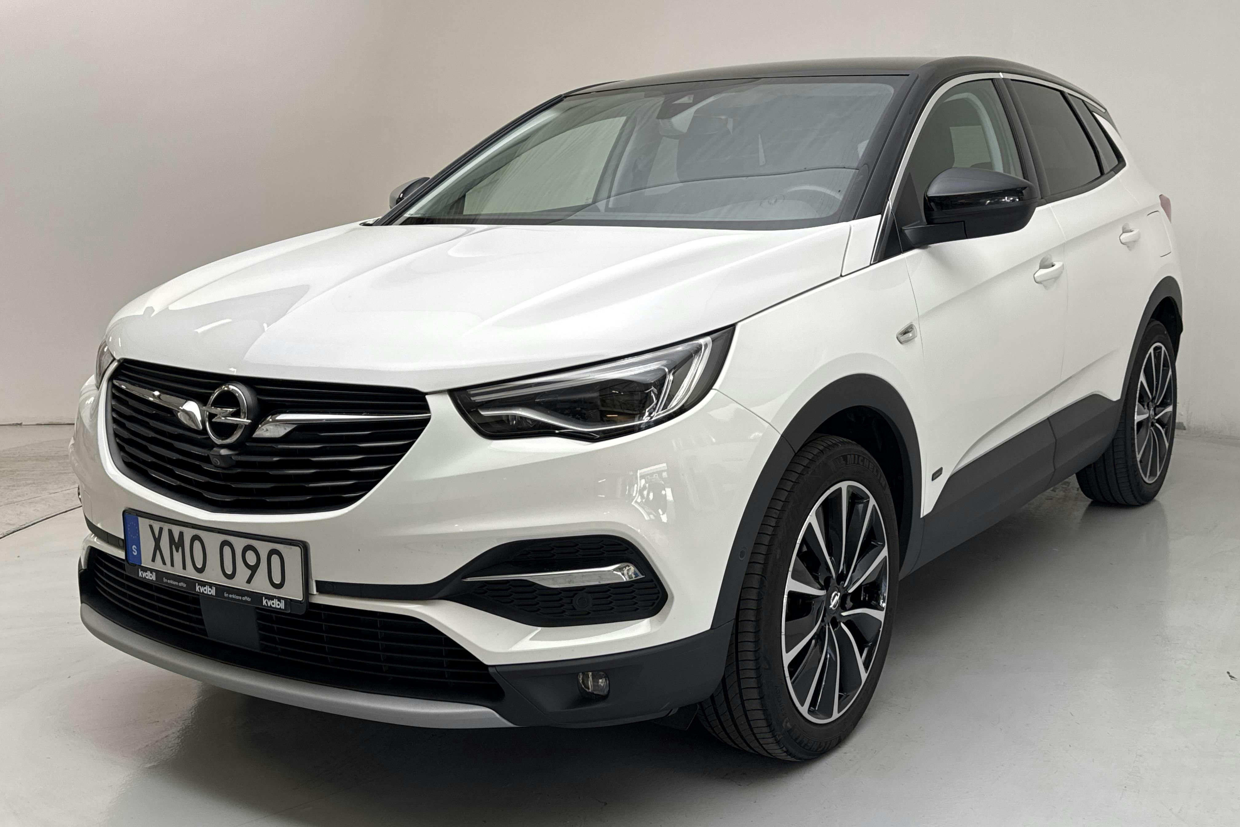 Opel Grandland X 1.6 AWD PHEV (300hk) - 80 820 km - Automatic - white - 2021