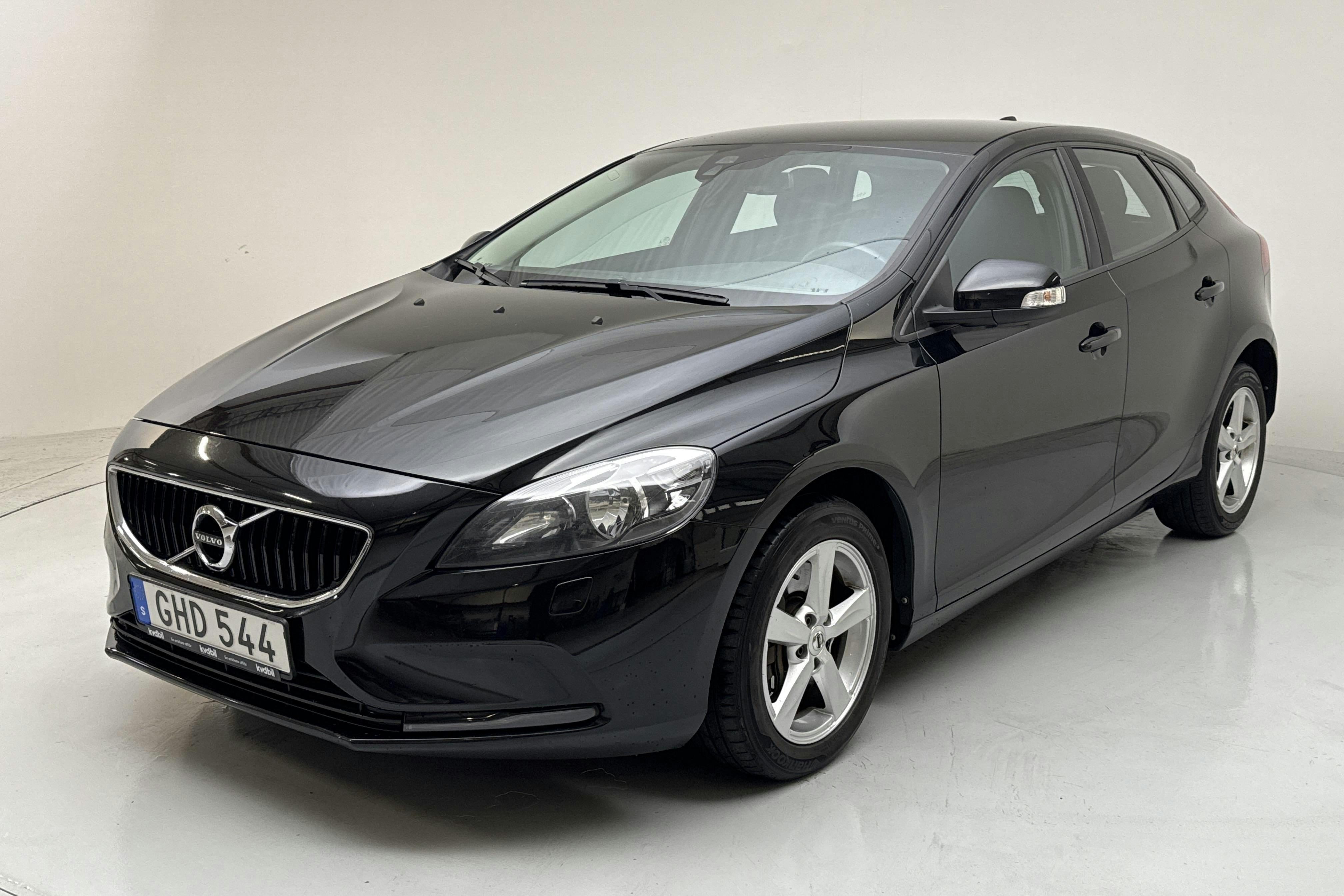 Volvo V40 T2 (122hk) - 156 650 km - Automaatne - must - 2017