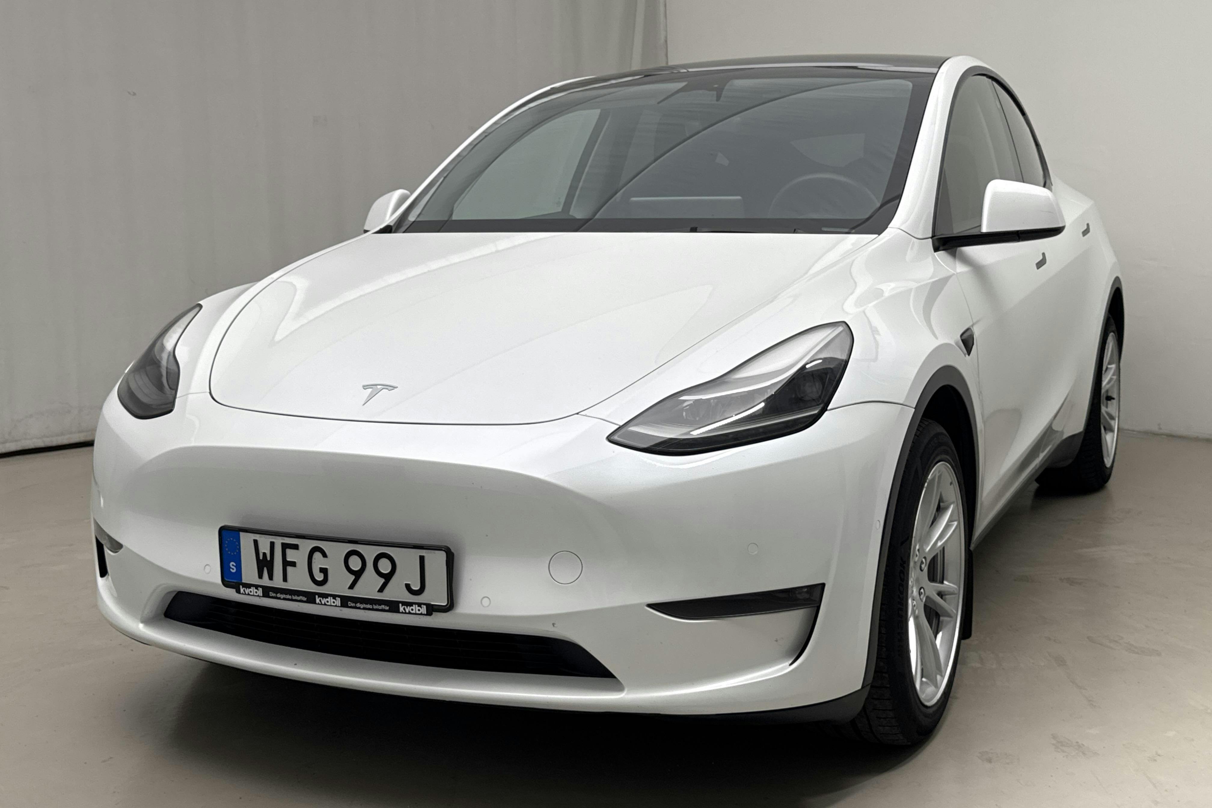 Tesla Model Y Long Range Dual Motor AWD - 99 610 km - Automatic - white - 2022