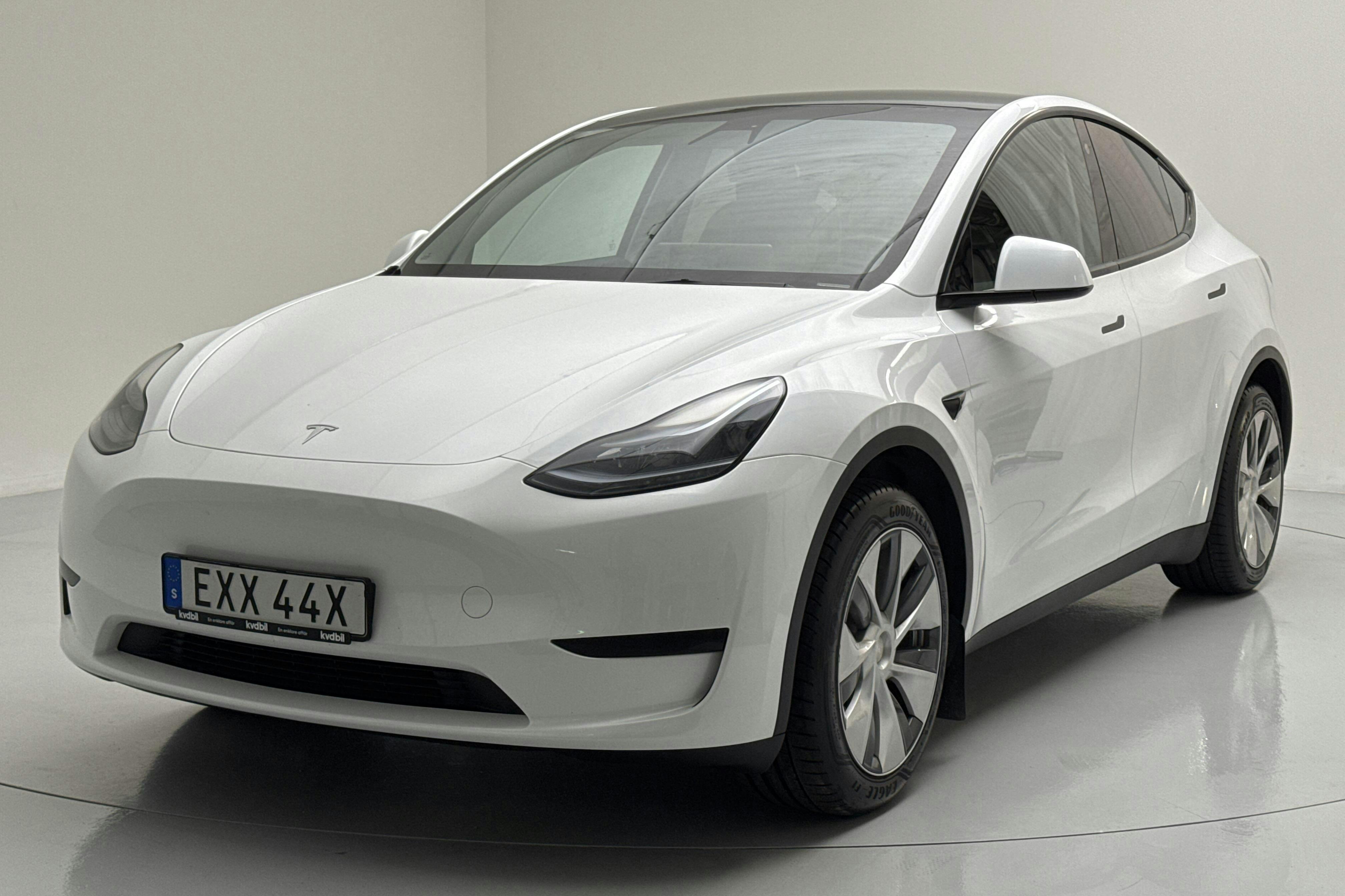 Tesla Model Y RWD - 125 620 km - Automaatne - valge - 2023