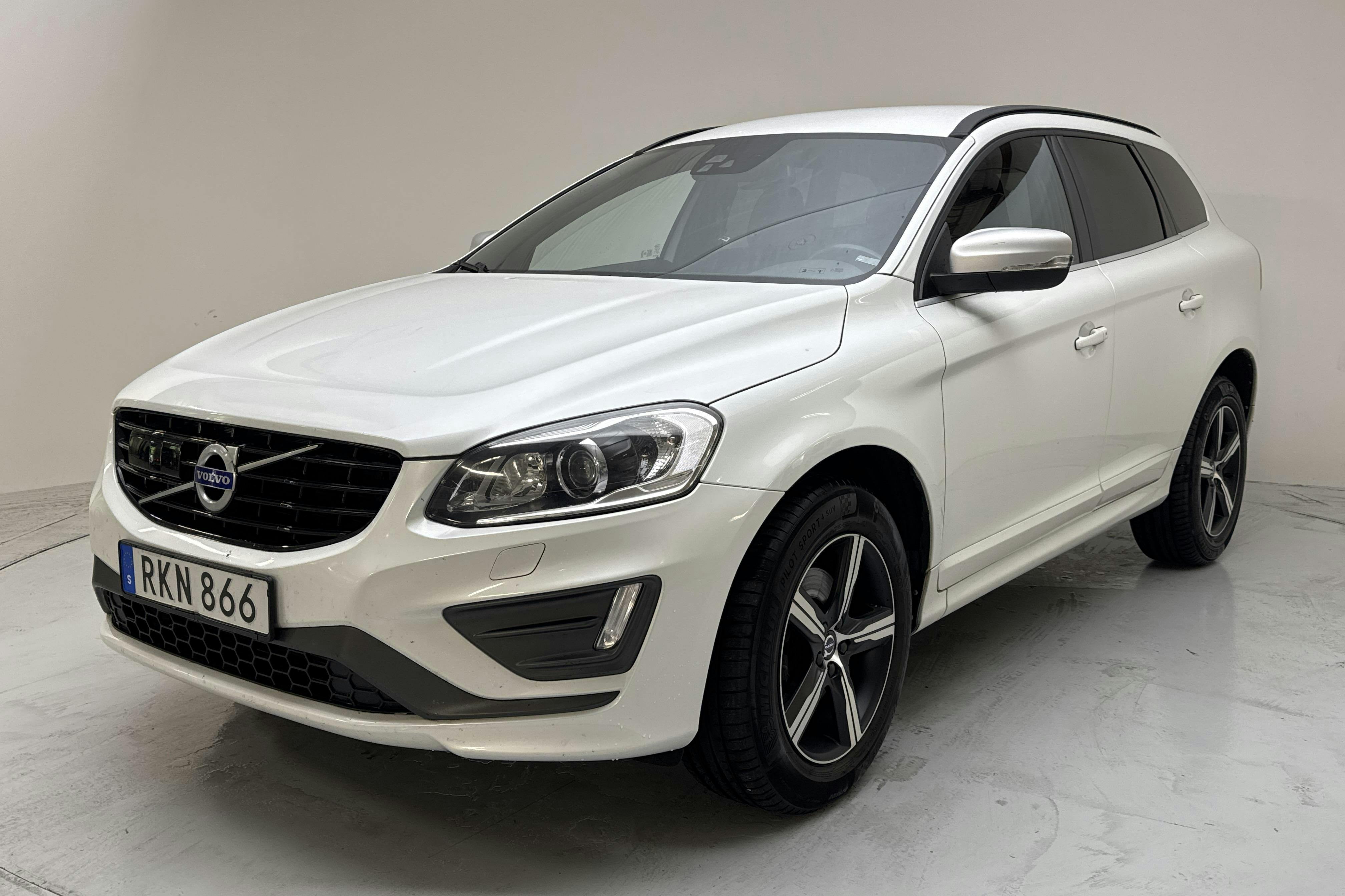 Volvo XC60 D4 AWD (190hk) - 146 540 km - Automatyczna - biały - 2017