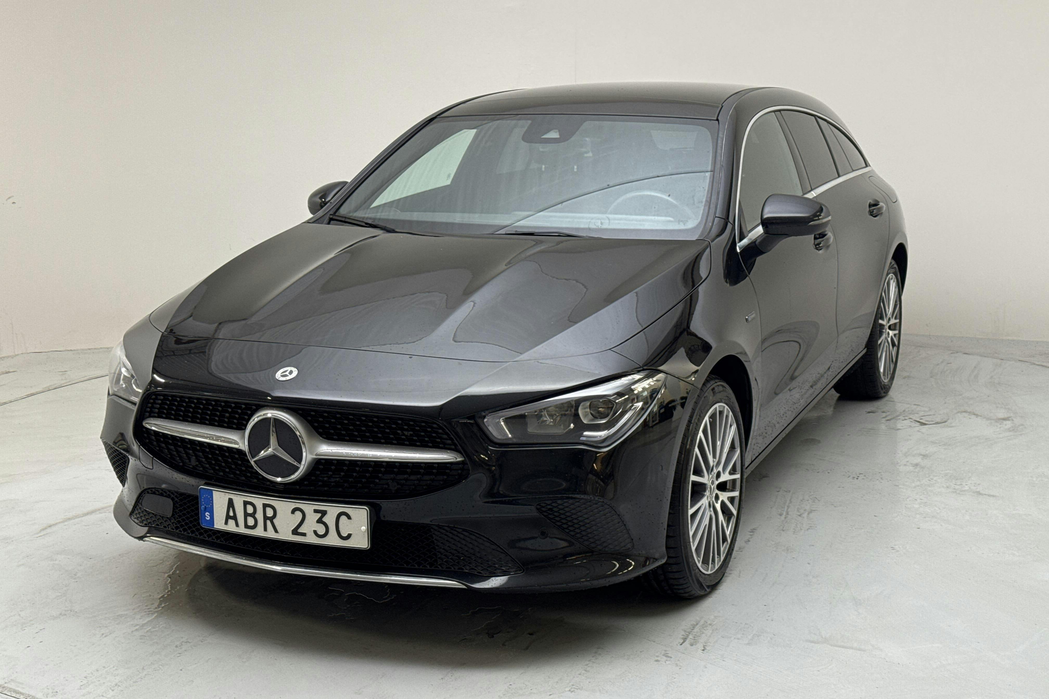 Mercedes CLA 250 e Shooting Brake X118 (218hk) - 162 370 km - Automaatne - must - 2021