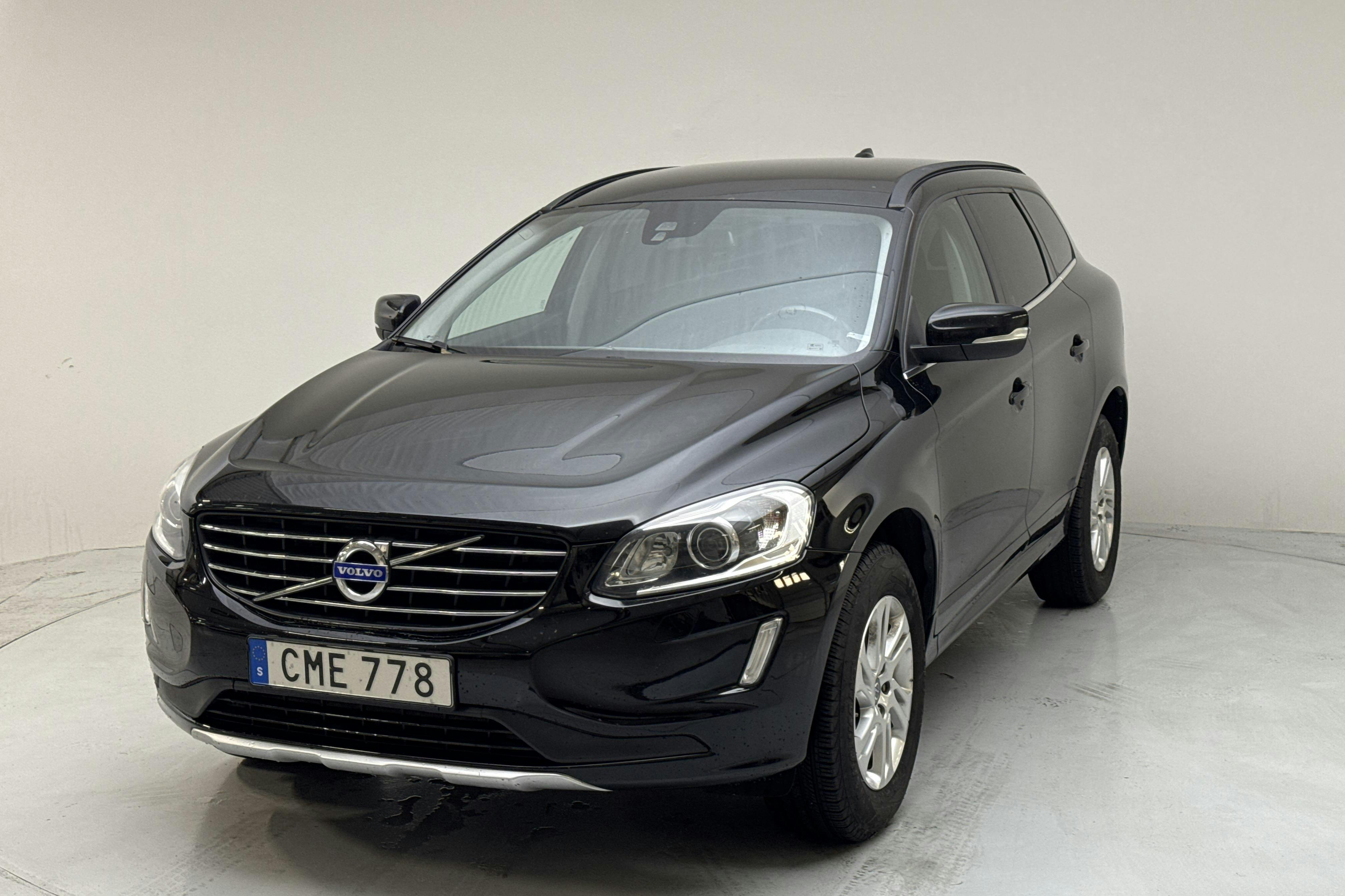 Volvo XC60 D4 2WD (181hk) - 16 615 mil - Manuell - svart - 2015