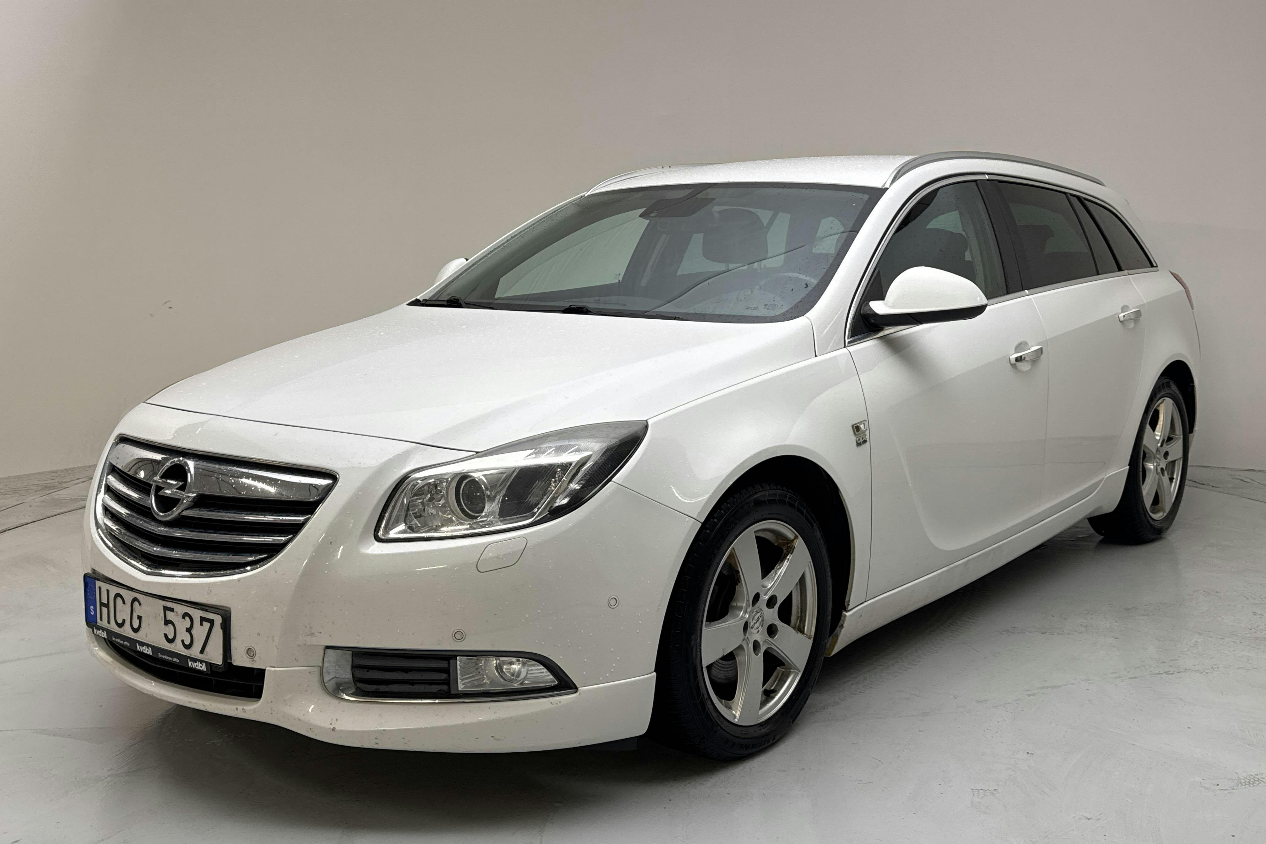 Opel Insignia 2.0 CDTI ecoFLEX Sports Tourer (160hk) - 184 750 km - Manual - white - 2012