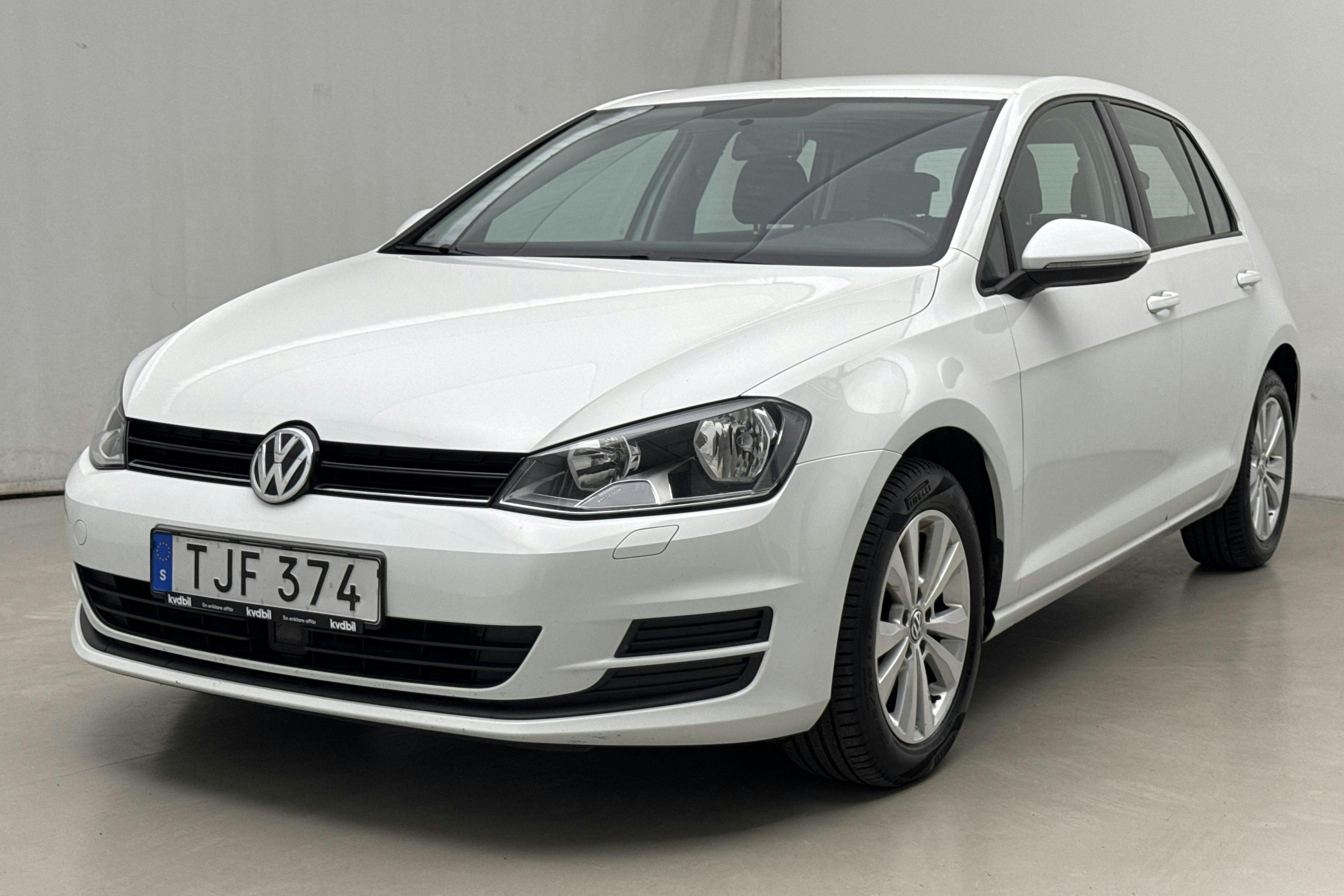 VW Golf VII 1.2 TSI 5dr (105hk) - 110 130 km - Käsitsi - valge - 2015