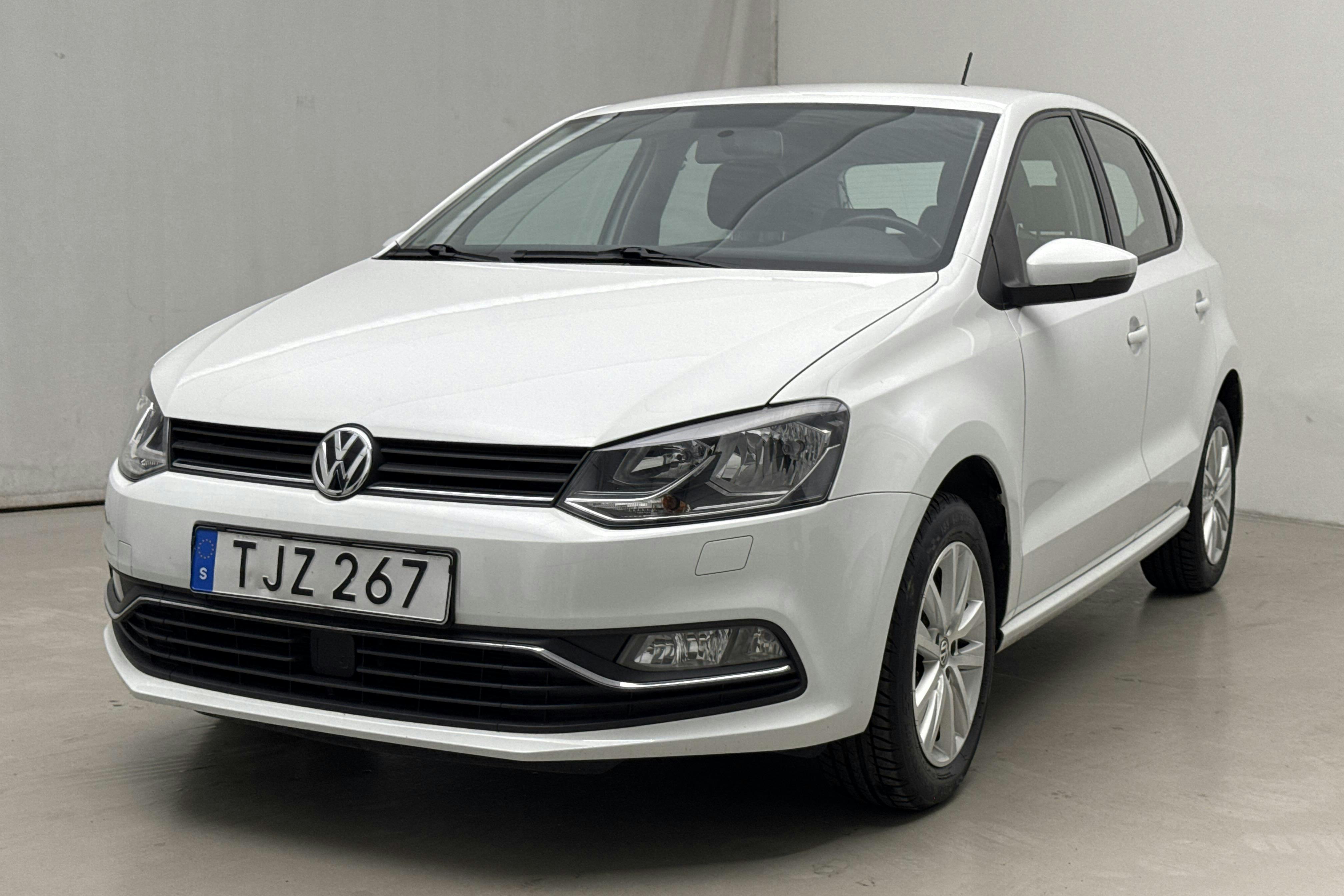 VW Polo 1.2 TSI 5dr (90hk) - 143 570 km - Manualna - biały - 2016