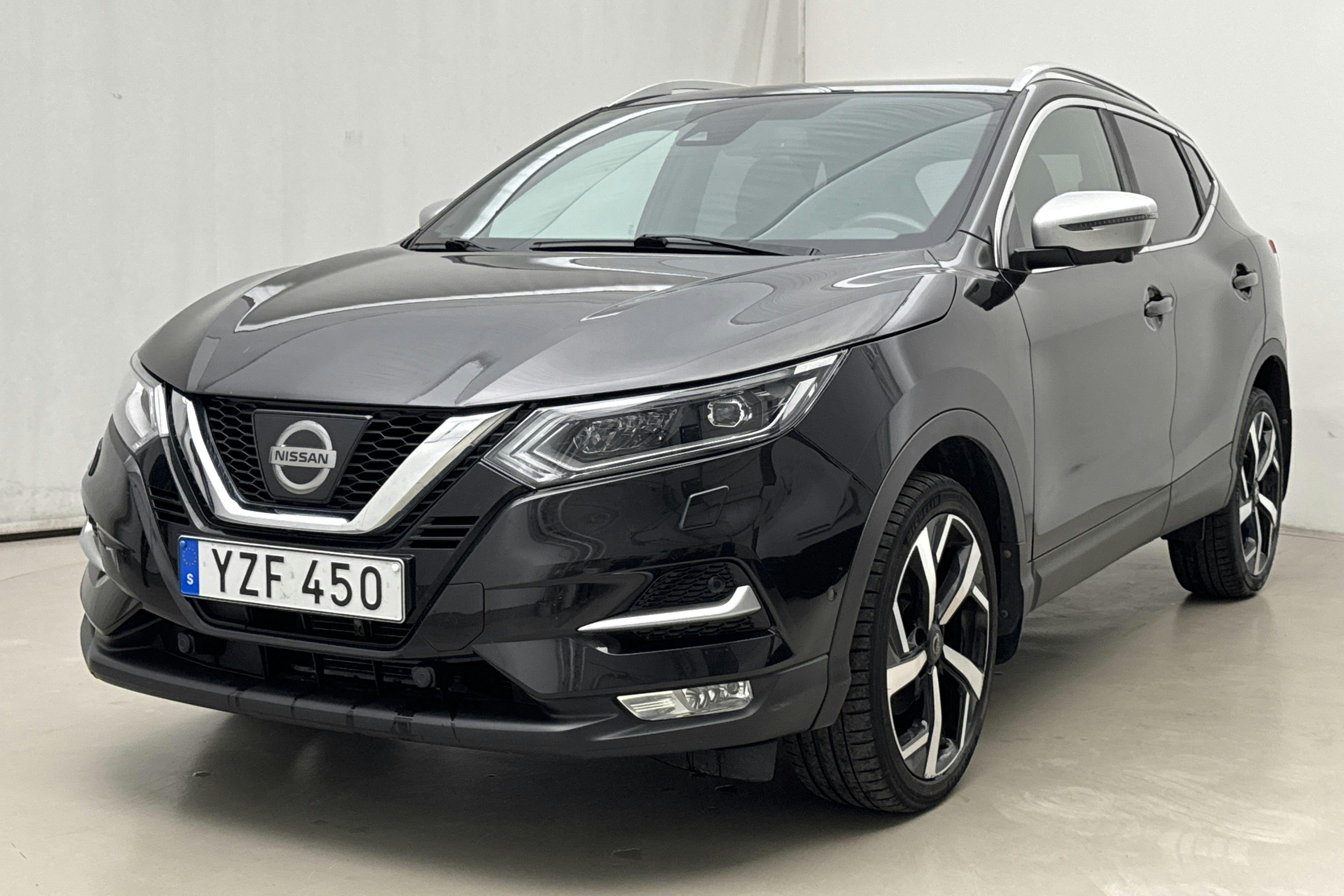 Nissan Qashqai 1.2 DIG-T (115hk) - 45 510 km - Automaatne - must - 2018