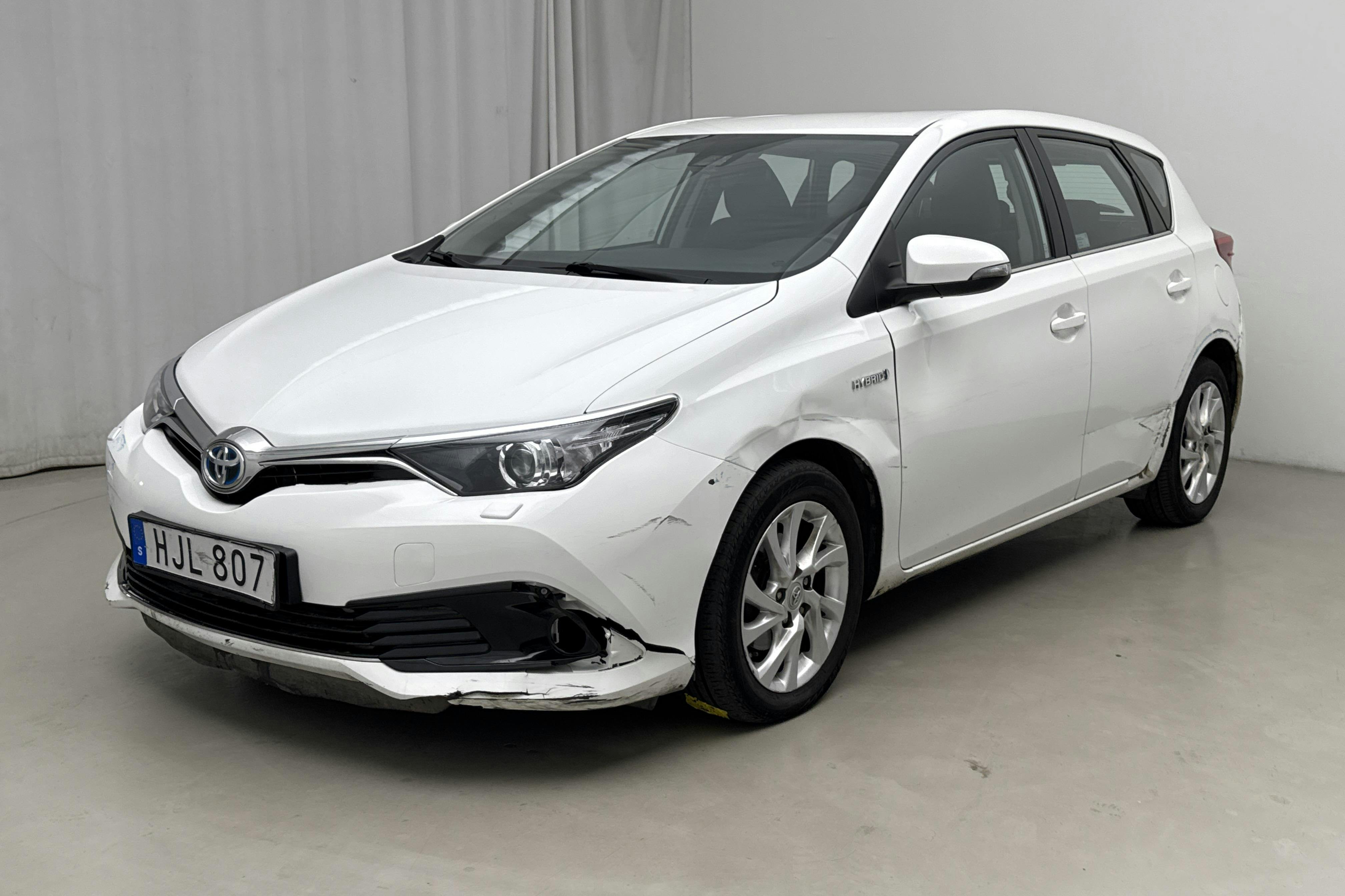 Toyota Auris 1.8 HSD 5dr (99hk) - 20 326 mil - Automat - vit - 2018