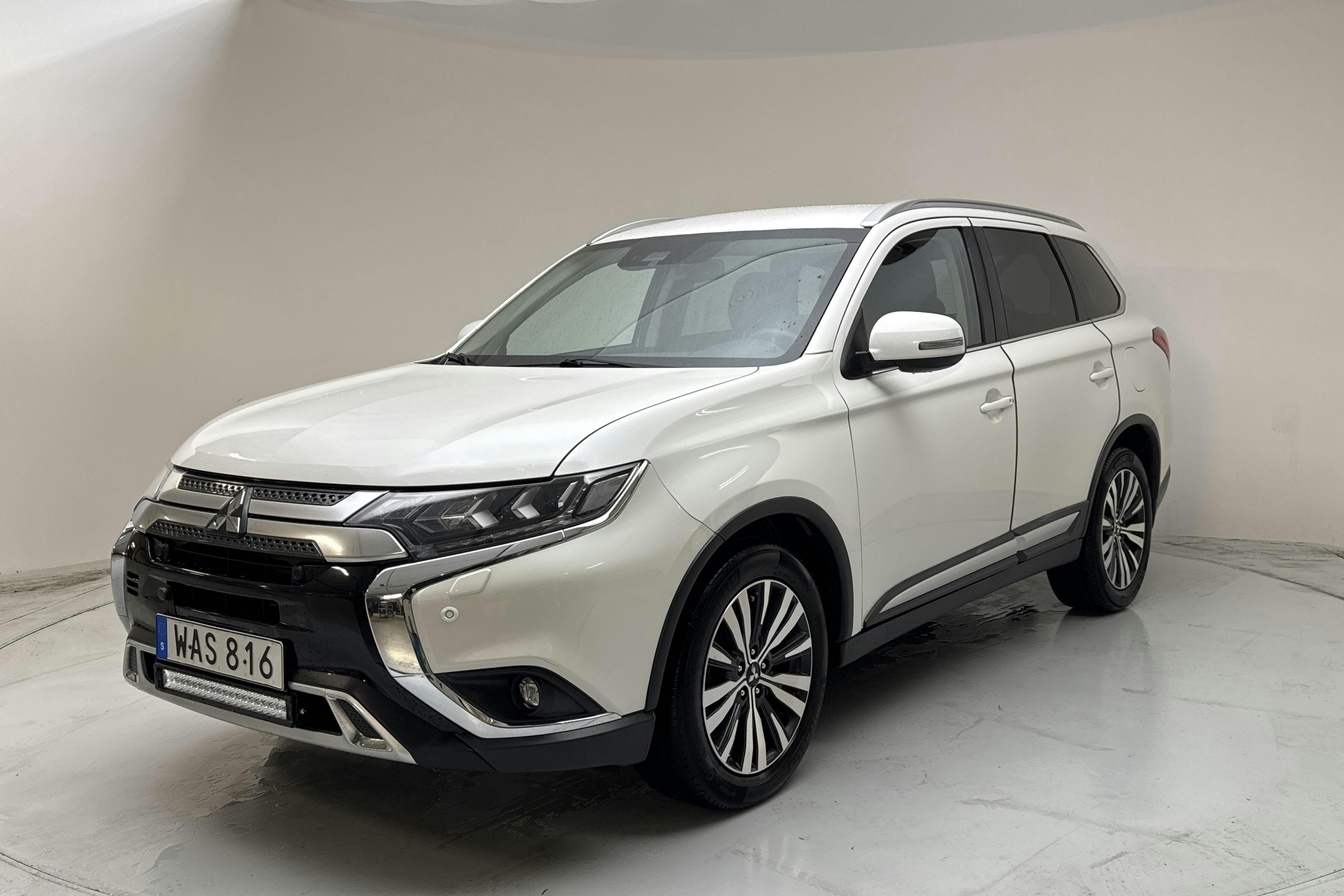 Mitsubishi Outlander 2.0 4WD (150hk) - 12 725 mil - Automat - vit - 2019