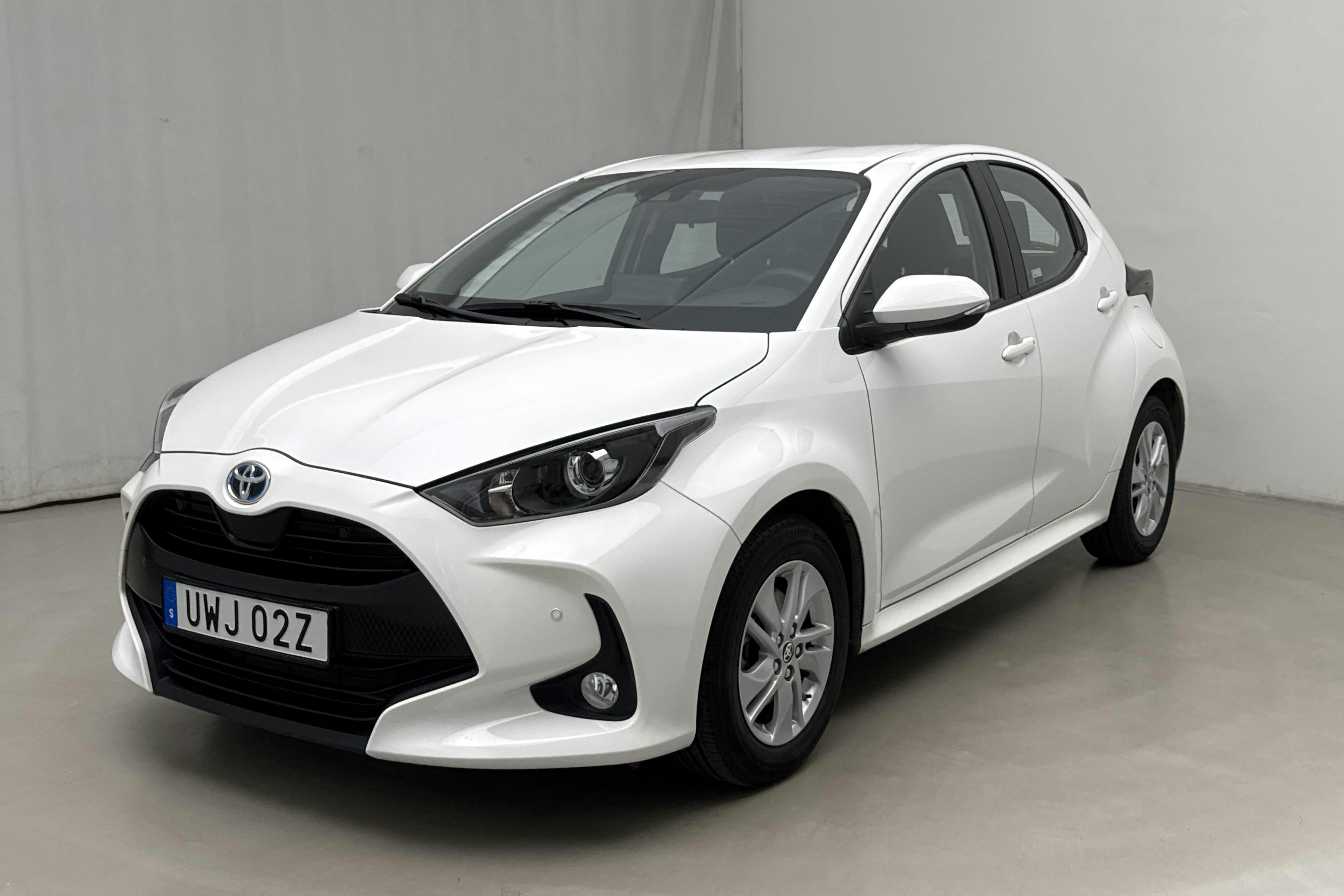 Toyota Yaris 1.5 Hybrid 5dr (116hk) - 451 mil - Automat - vit - 2024
