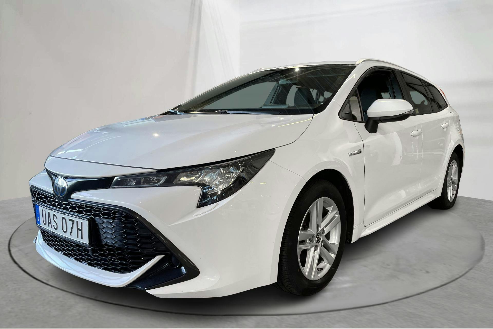 Toyota Corolla 1.8 Hybrid Touring Sports (122hk) - 5 895 mil - Automat - vit - 2019