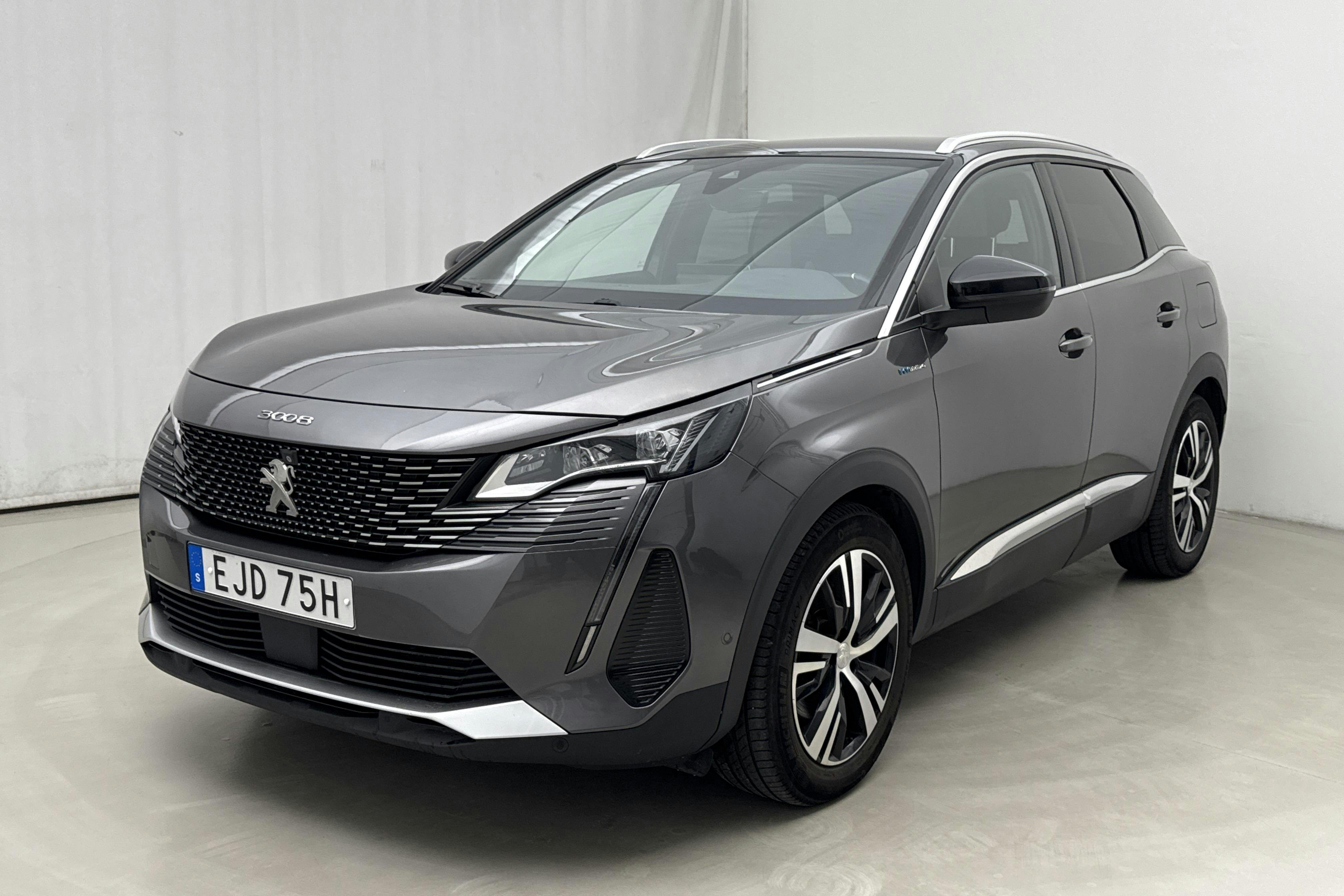 Peugeot 3008 1.6 Plug-in Hybrid 4 (300hk) - 78 480 km - Automatic - gray - 2021