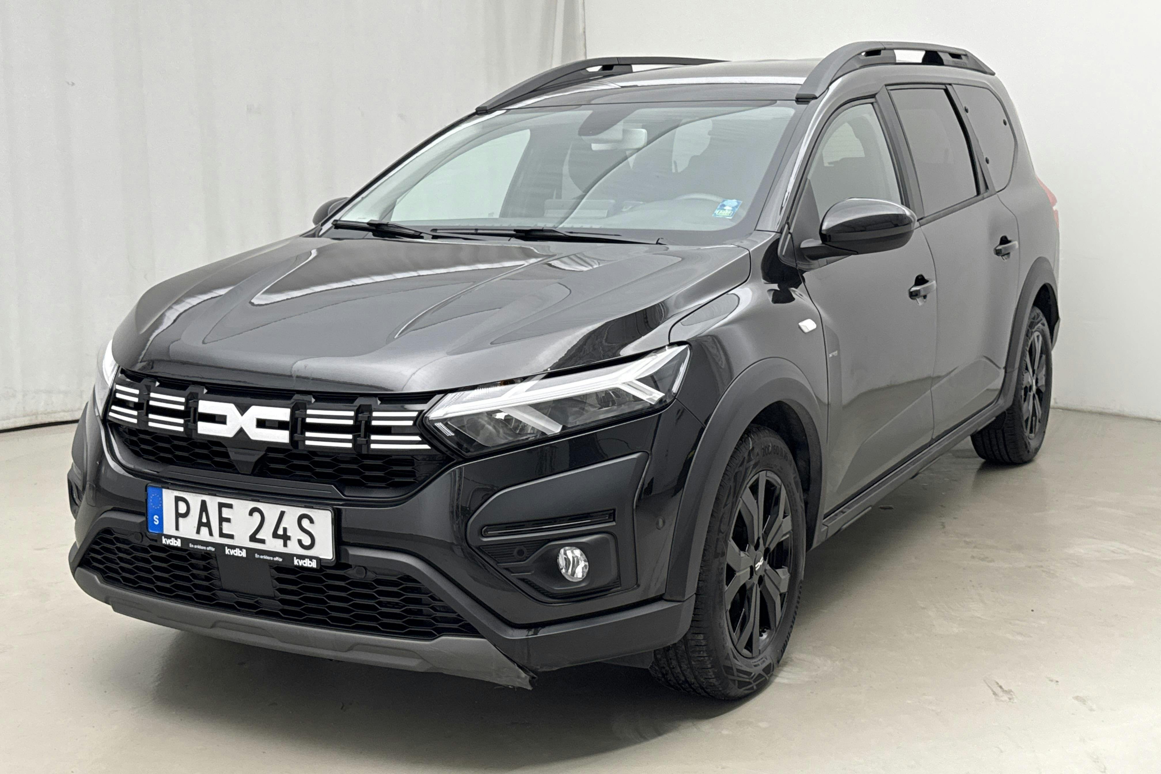 Dacia Jogger 1.0 (110hk) - 2 186 mil - Manuell - svart - 2023