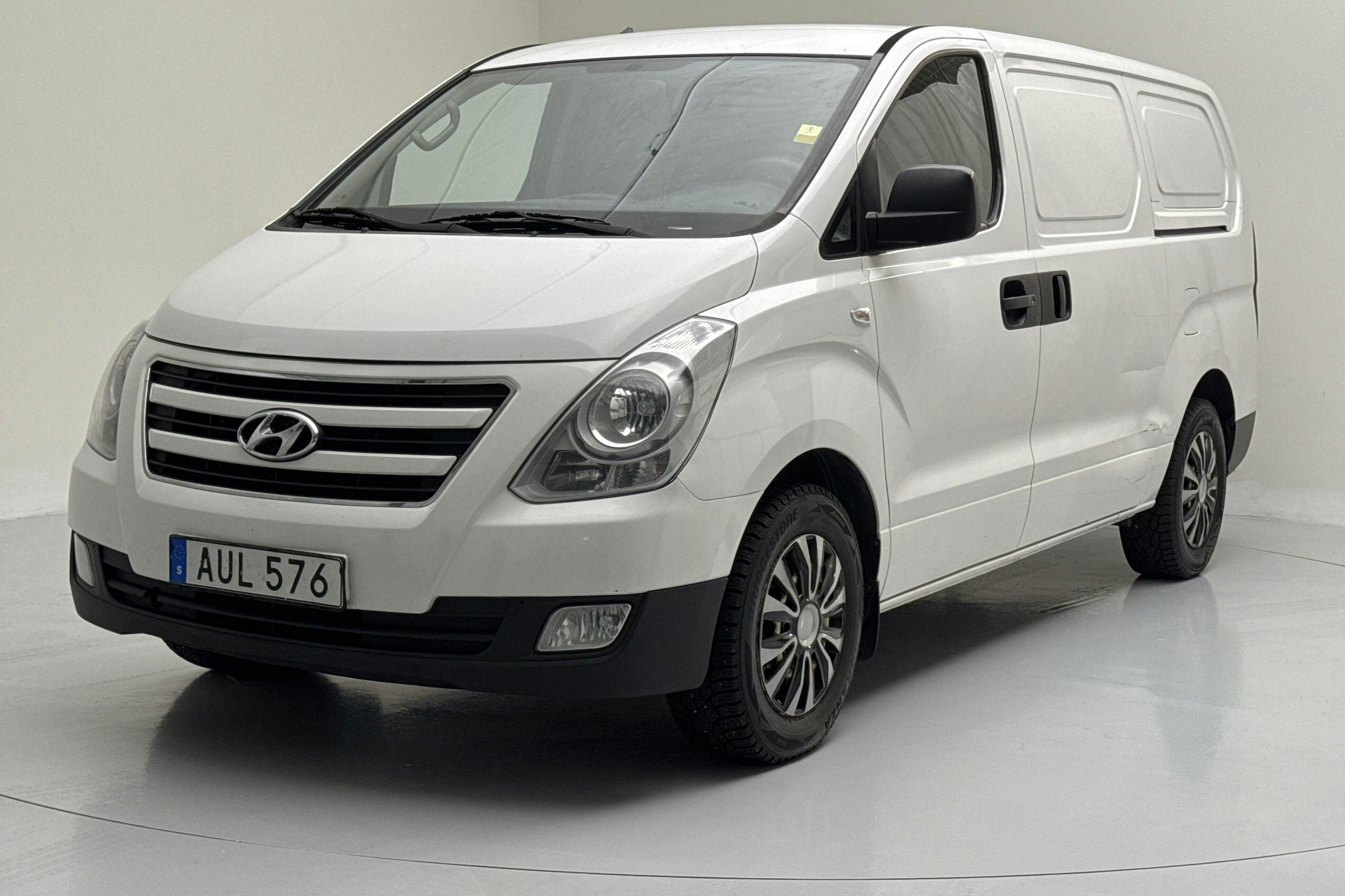 Hyundai H-1 2.5 CRDi Skåp (136hk) - 152 270 km - Manual - white - 2013