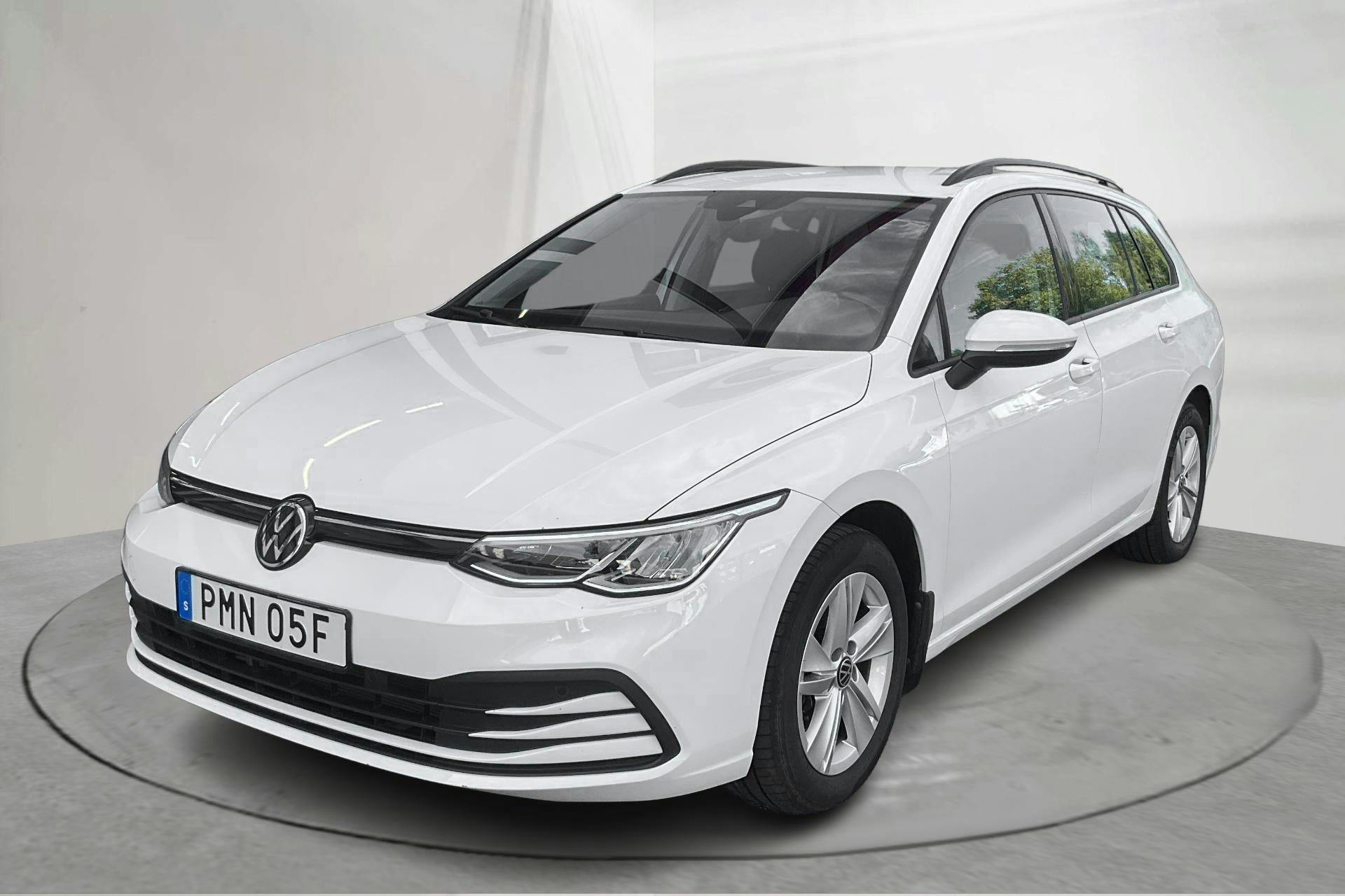 VW Golf VIII 1.5 TGI Sportscombi (130hk) - 3 747 mil - Automat - vit - 2022
