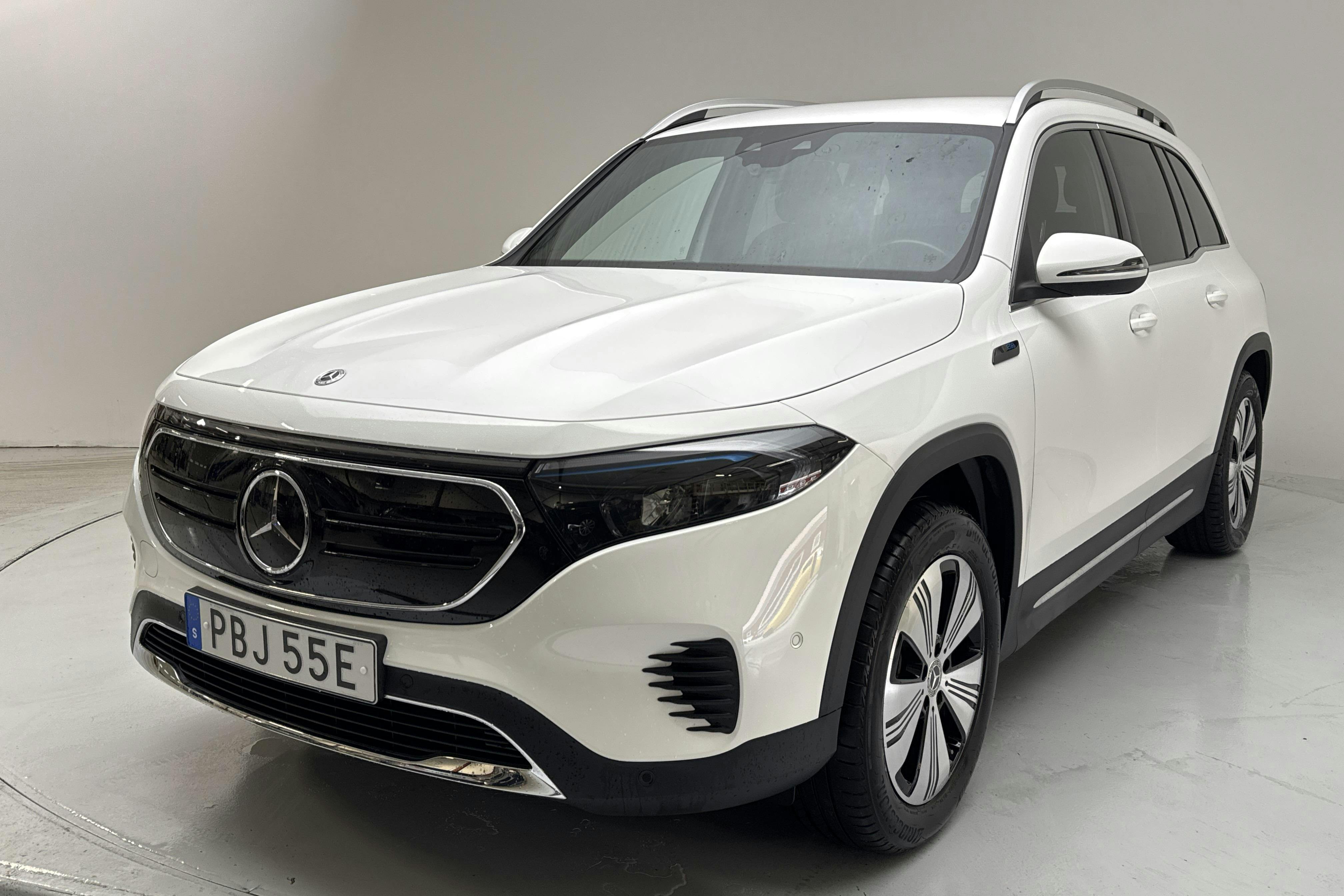 Mercedes EQB 300 4MATIC X243 (228hk) - 30 820 km - Automaatne - valge - 2023