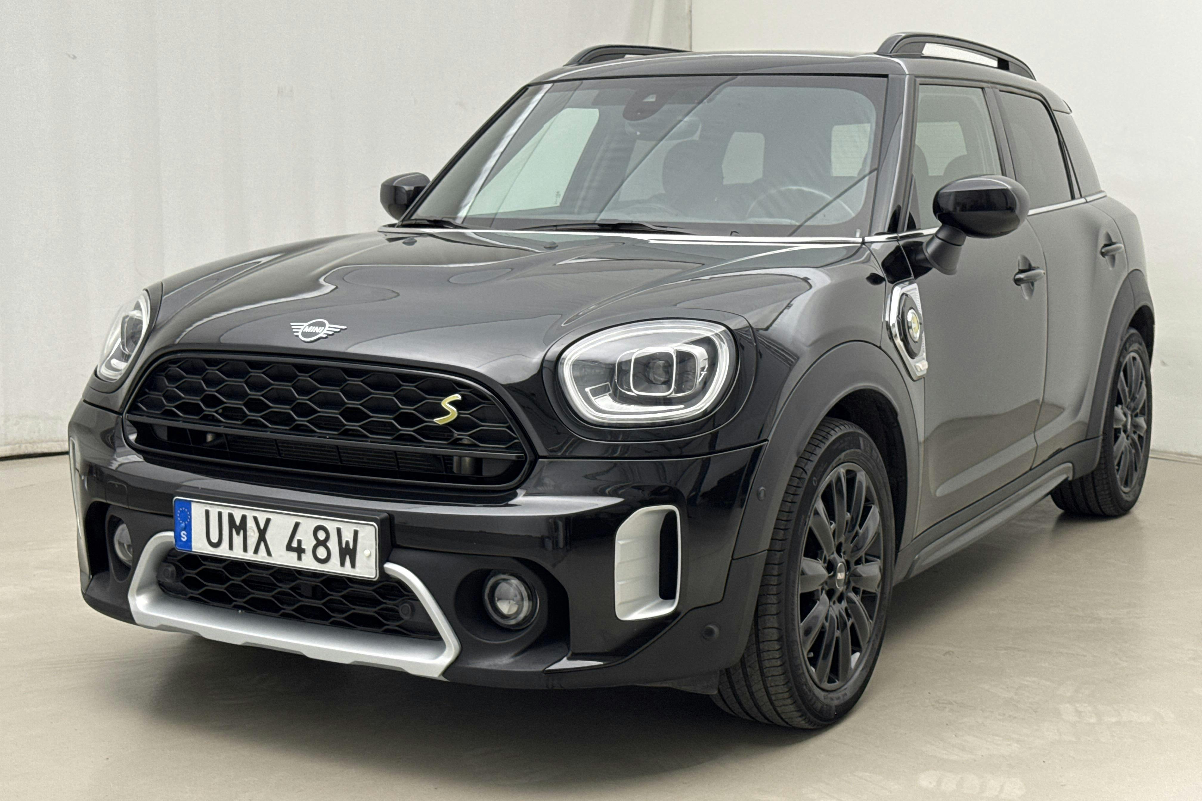 MINI Cooper S E ALL4 Countryman 10,0 kWh, F60 LCI (224hk) - 8 776 mil - Automat - svart - 2021