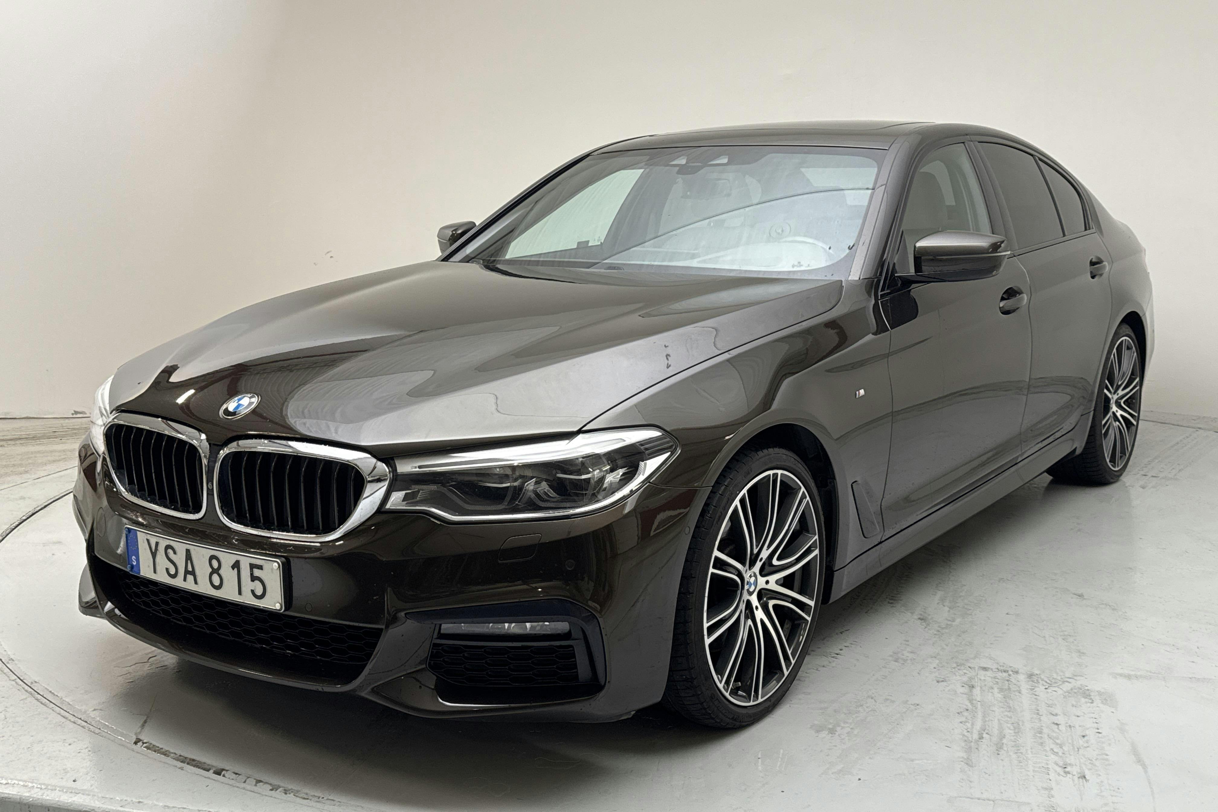 BMW 530d xDrive Sedan, G30 (265hk) - 135 860 km - Automatic - Dark Brown - 2019