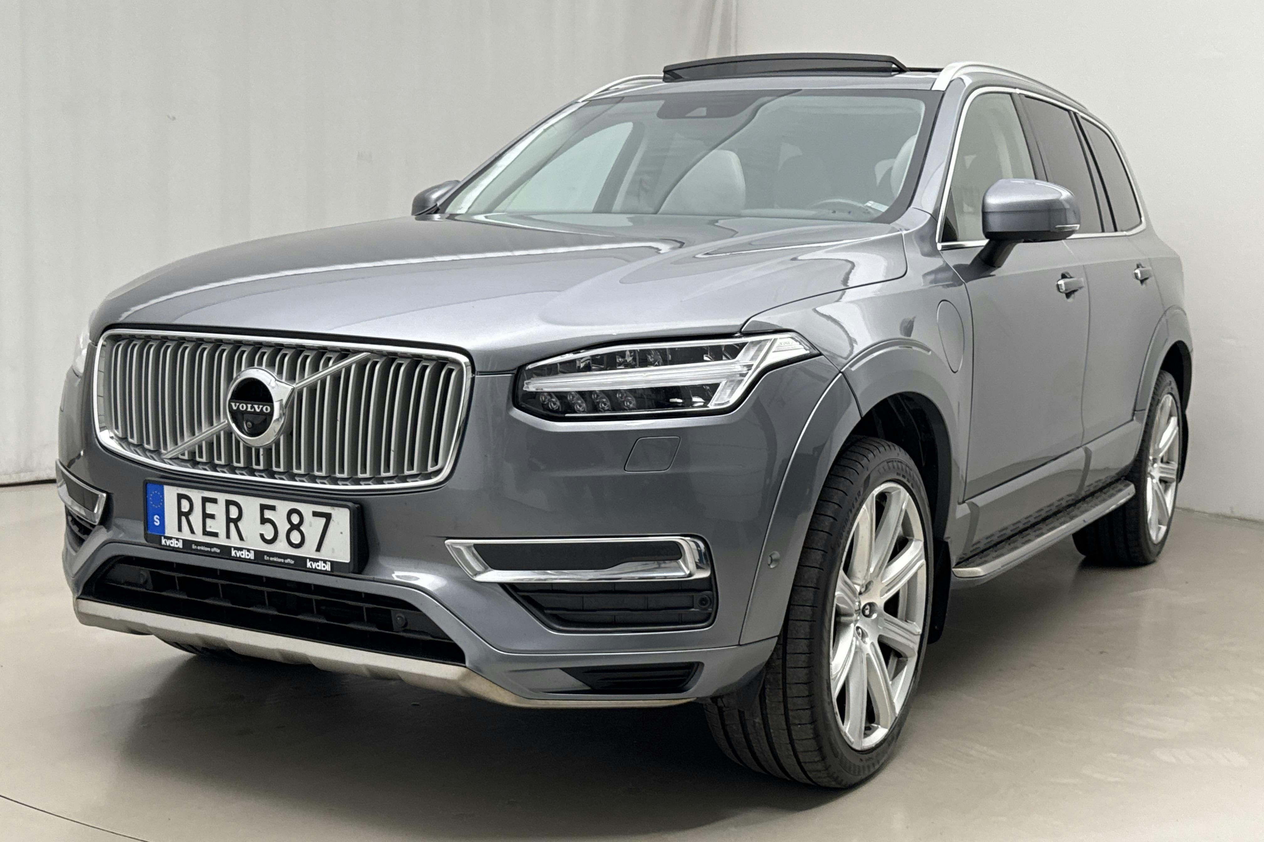 Volvo XC90 T8 AWD Twin Engine (400hk) - 13 724 mil - Automat - grå - 2017