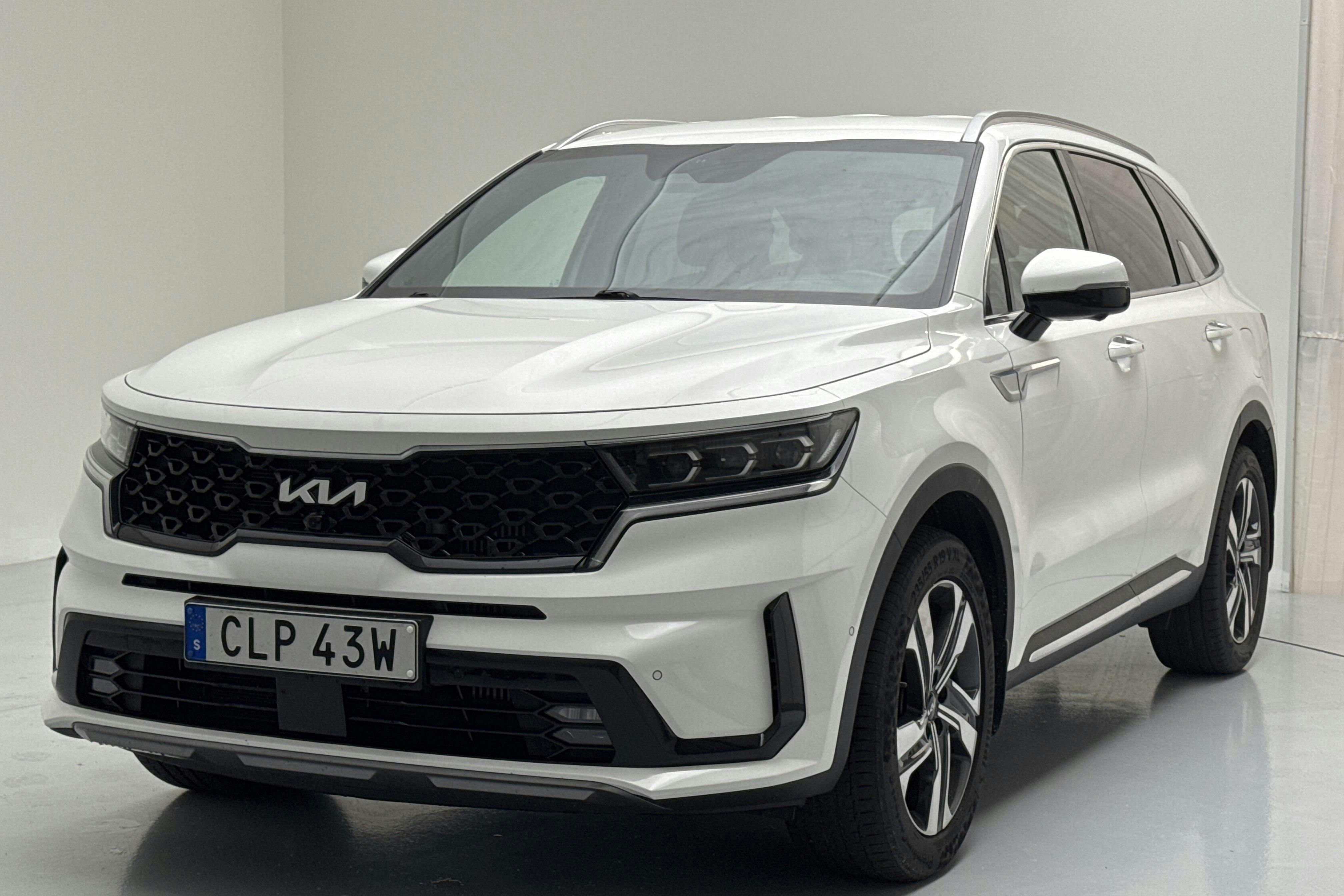 KIA Sorento 1.6 T-GDi Plug-in Hybrid AWD (265hk) - 7 813 mil - Automat - vit - 2022