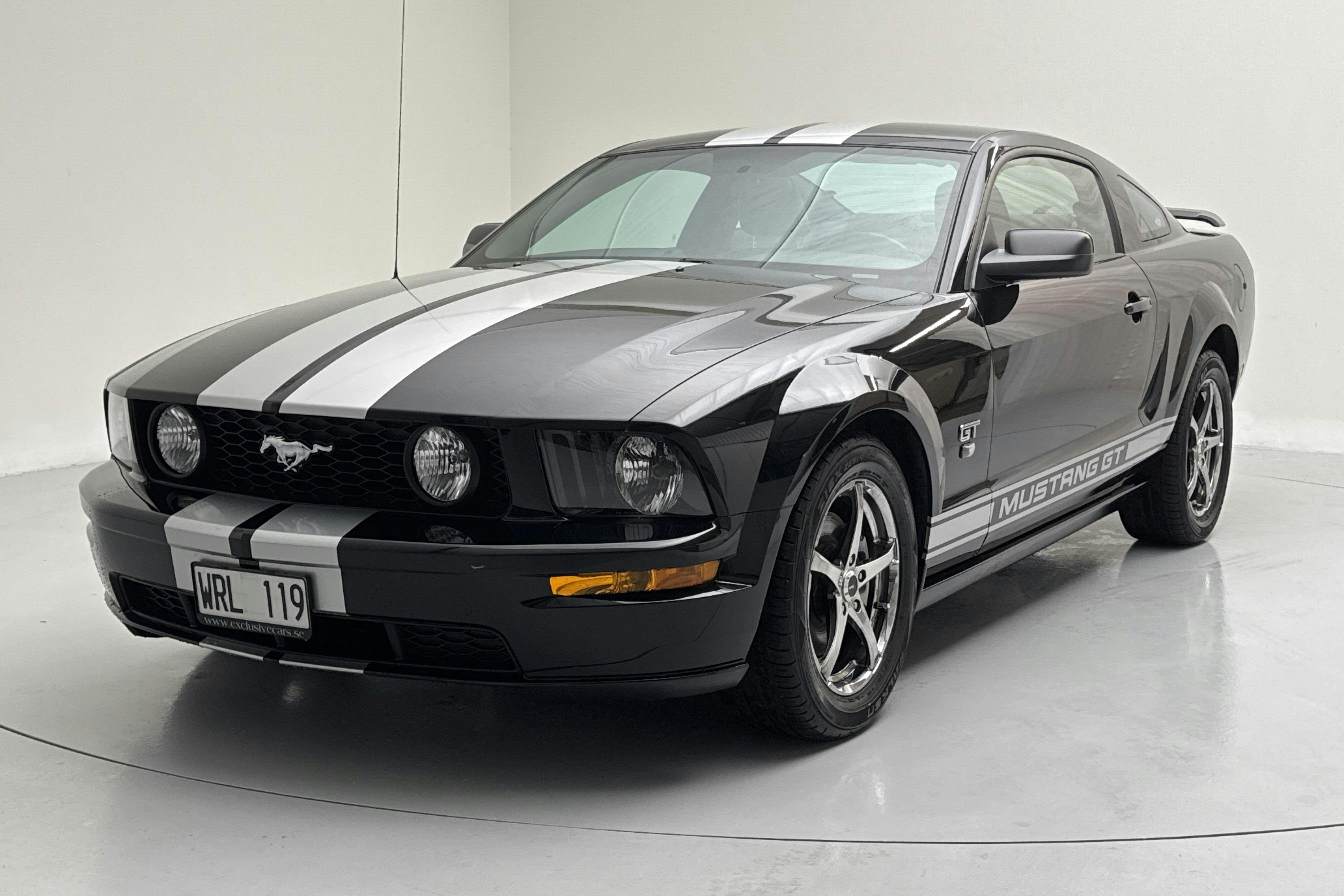 Ford Mustang GT 4.6 V8 Coupé (300hk) - 30 290 km - Automatic - black - 2005