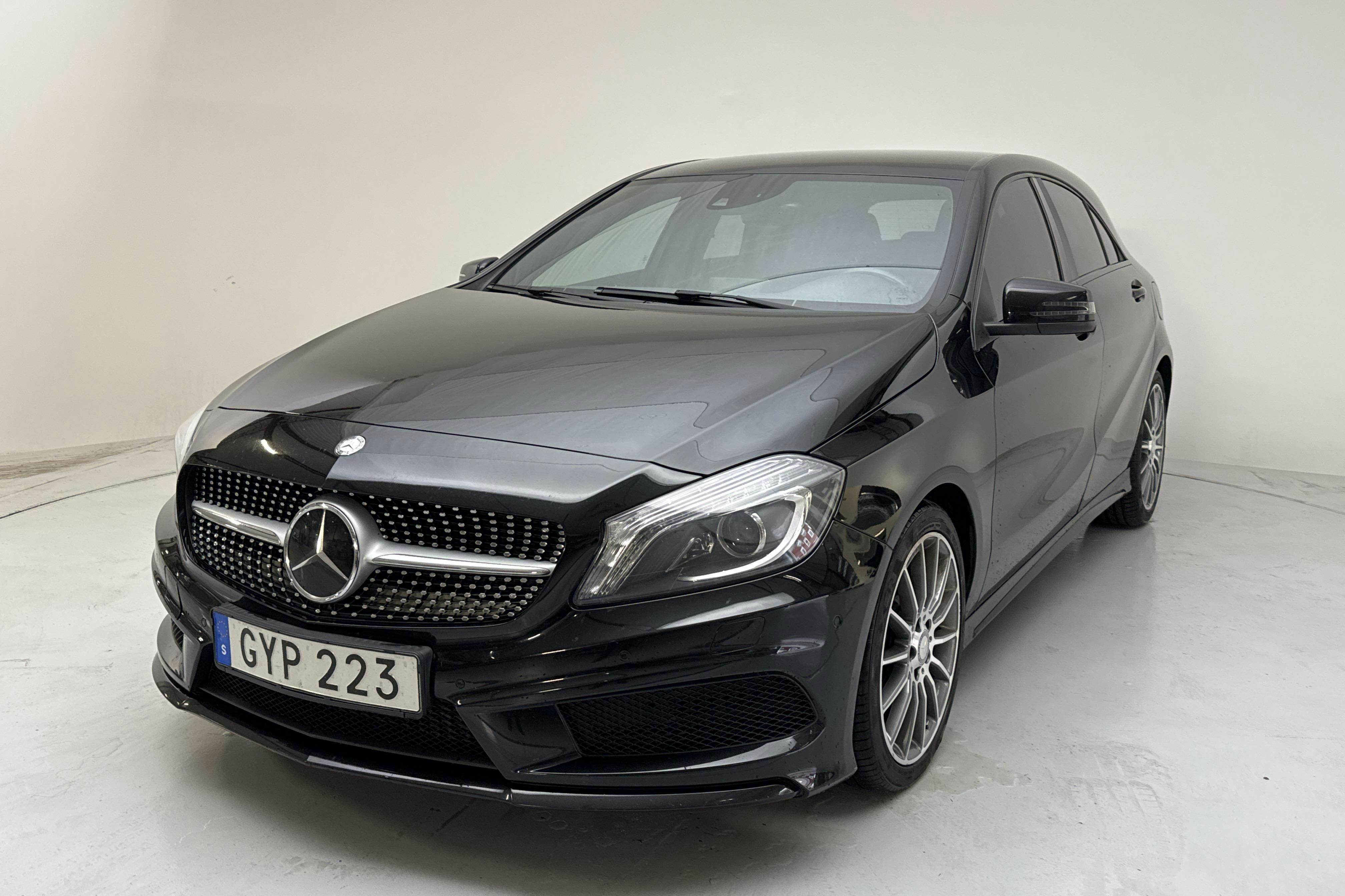 Mercedes A 200 CDI 5dr W176 (136hk) - 118 080 km - Manualna - czarny - 2015