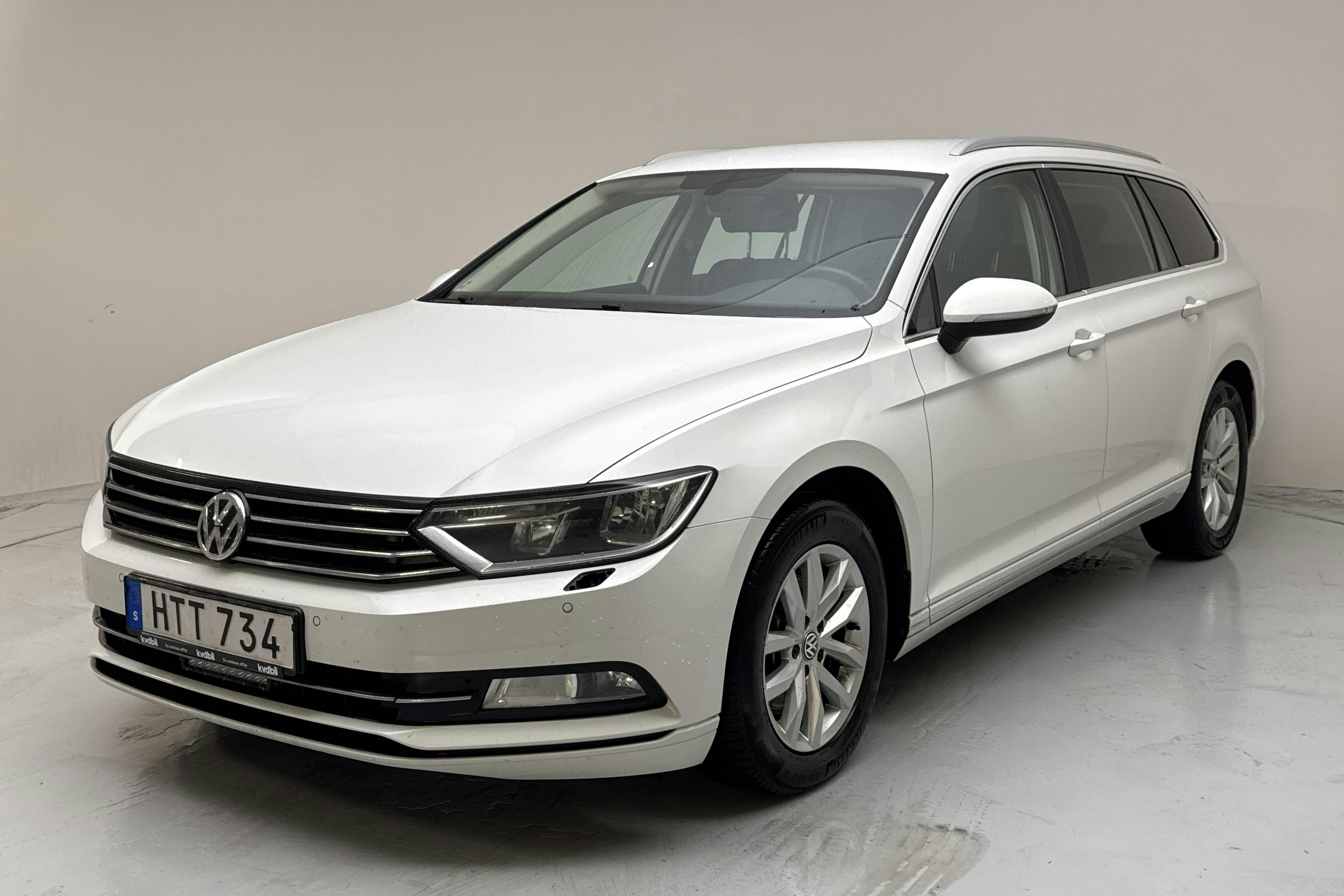 VW Passat 2.0 TDI Sportscombi (150hk) - 20 138 mil - Manuell - vit - 2016