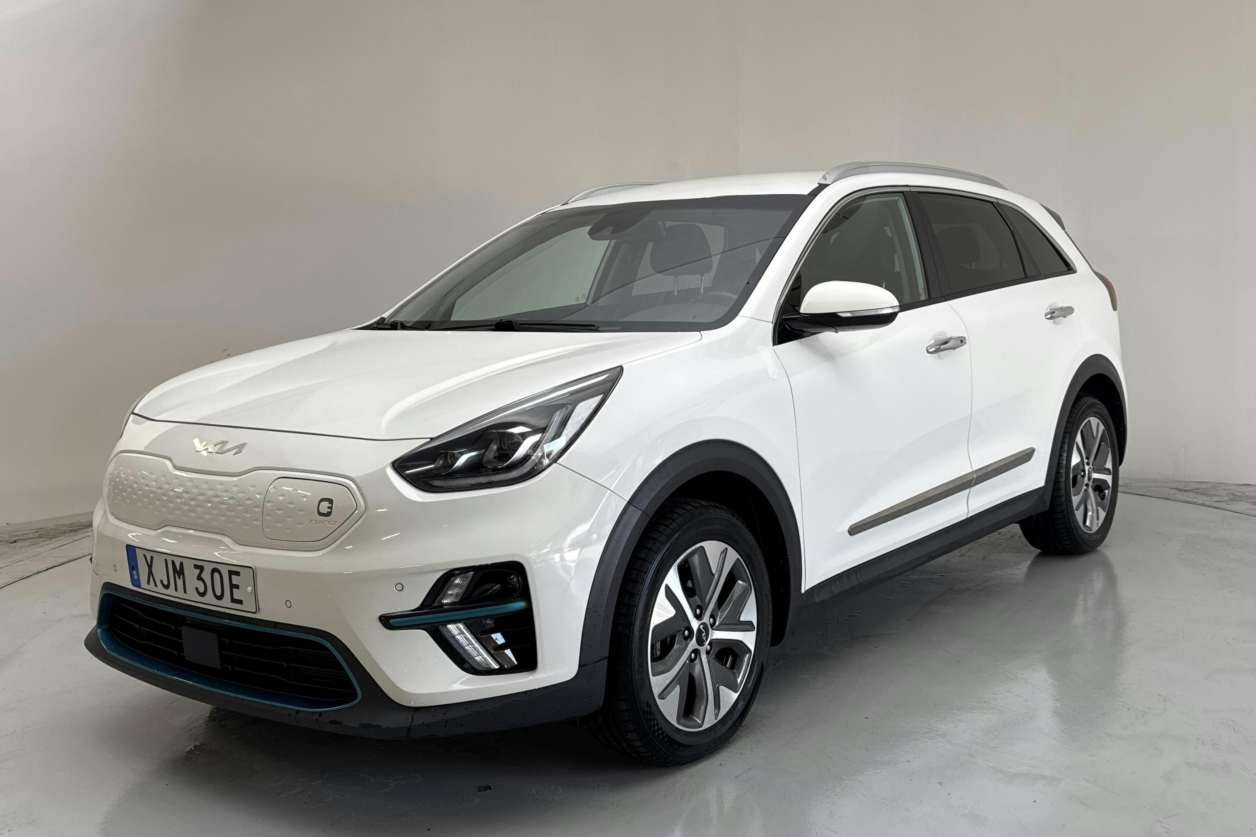 KIA e-Niro 64kWh (204hk) - 12 909 mil - Automat - vit - 2022