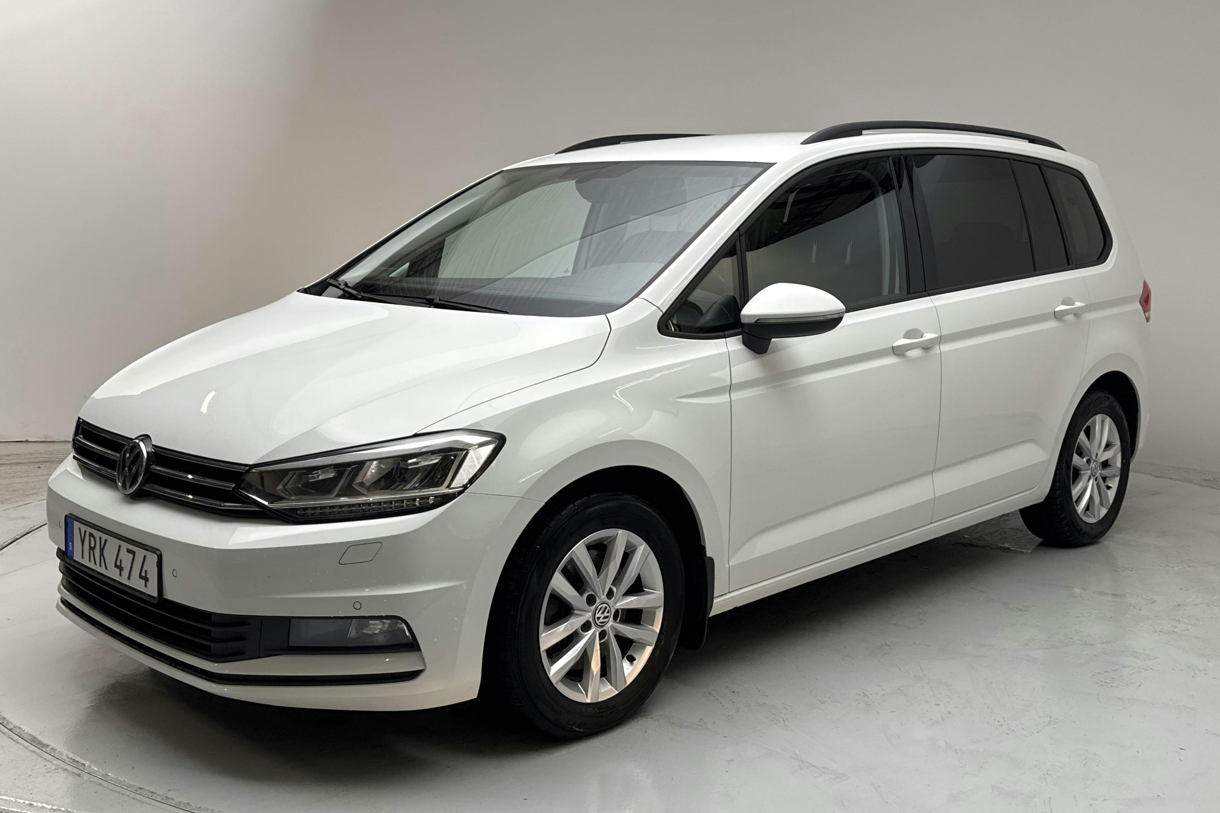 VW Touran 1.2 TSI (110hk) - 125 560 km - Manual - white - 2018