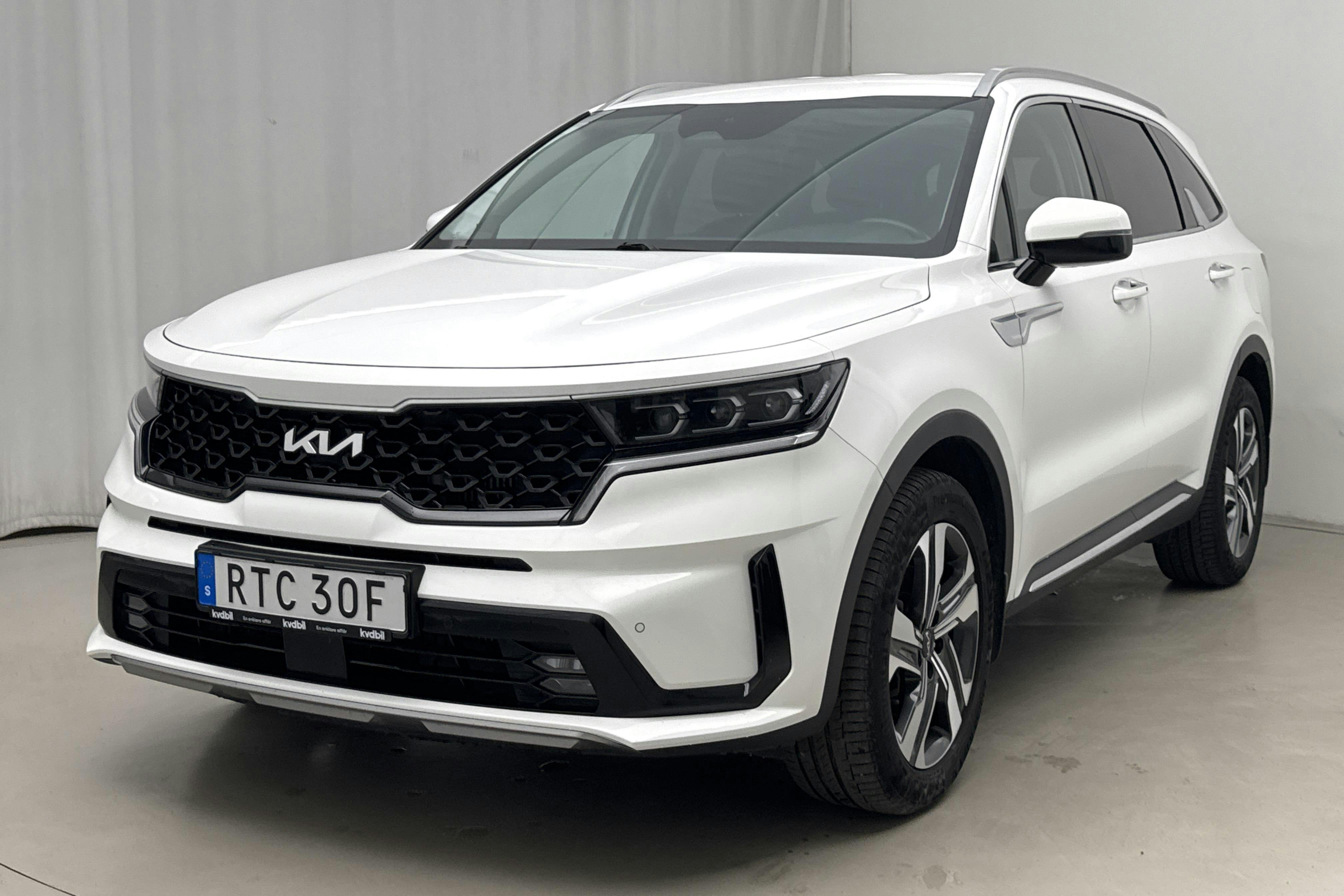 KIA Sorento 1.6 T-GDi Plug-in Hybrid AWD (265hk) - 5 900 mil - Automat - vit - 2023