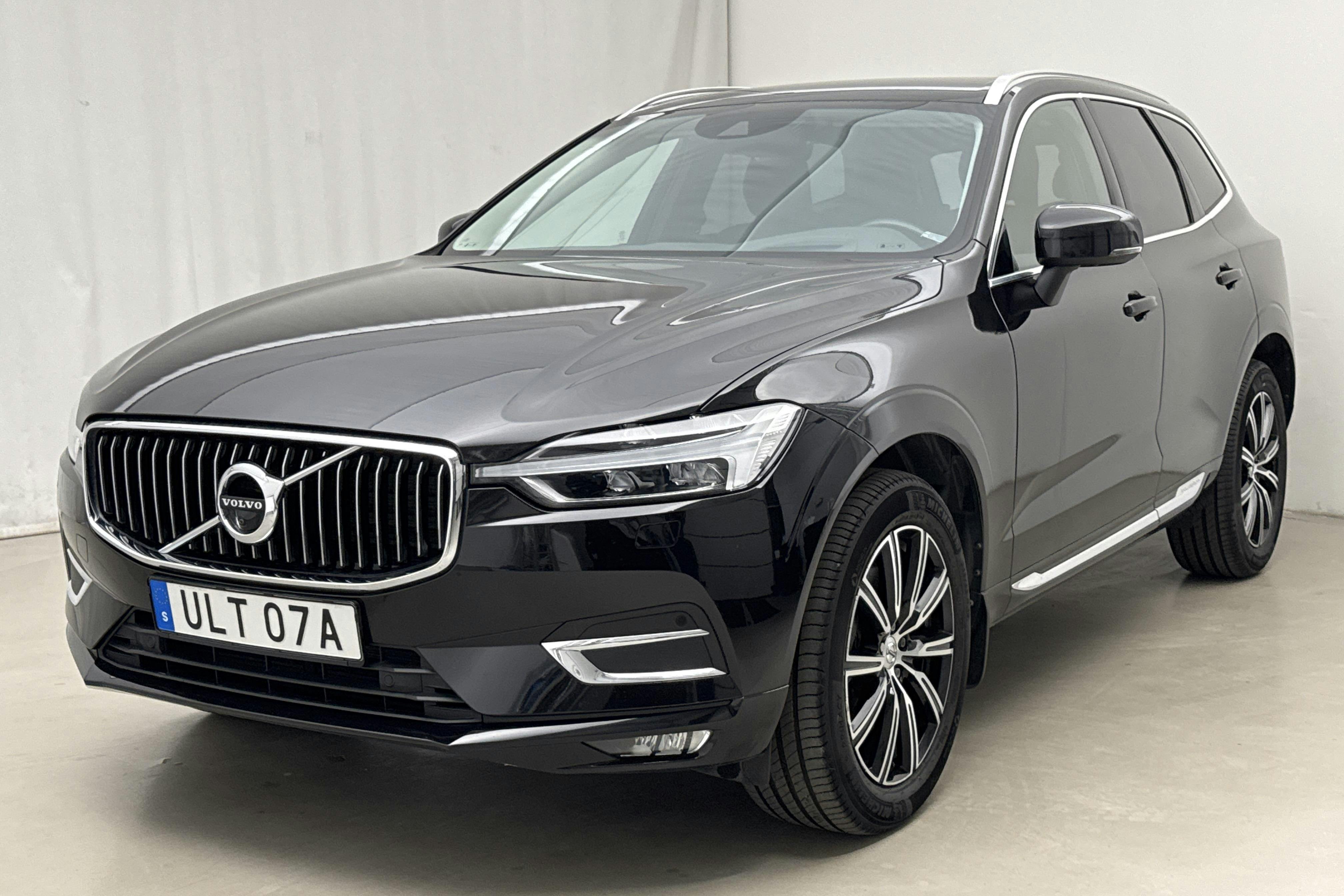 Volvo XC60 B4 AWD Mildhybrid, Diesel (197hk) - 51 750 km - Automaatne - must - 2020