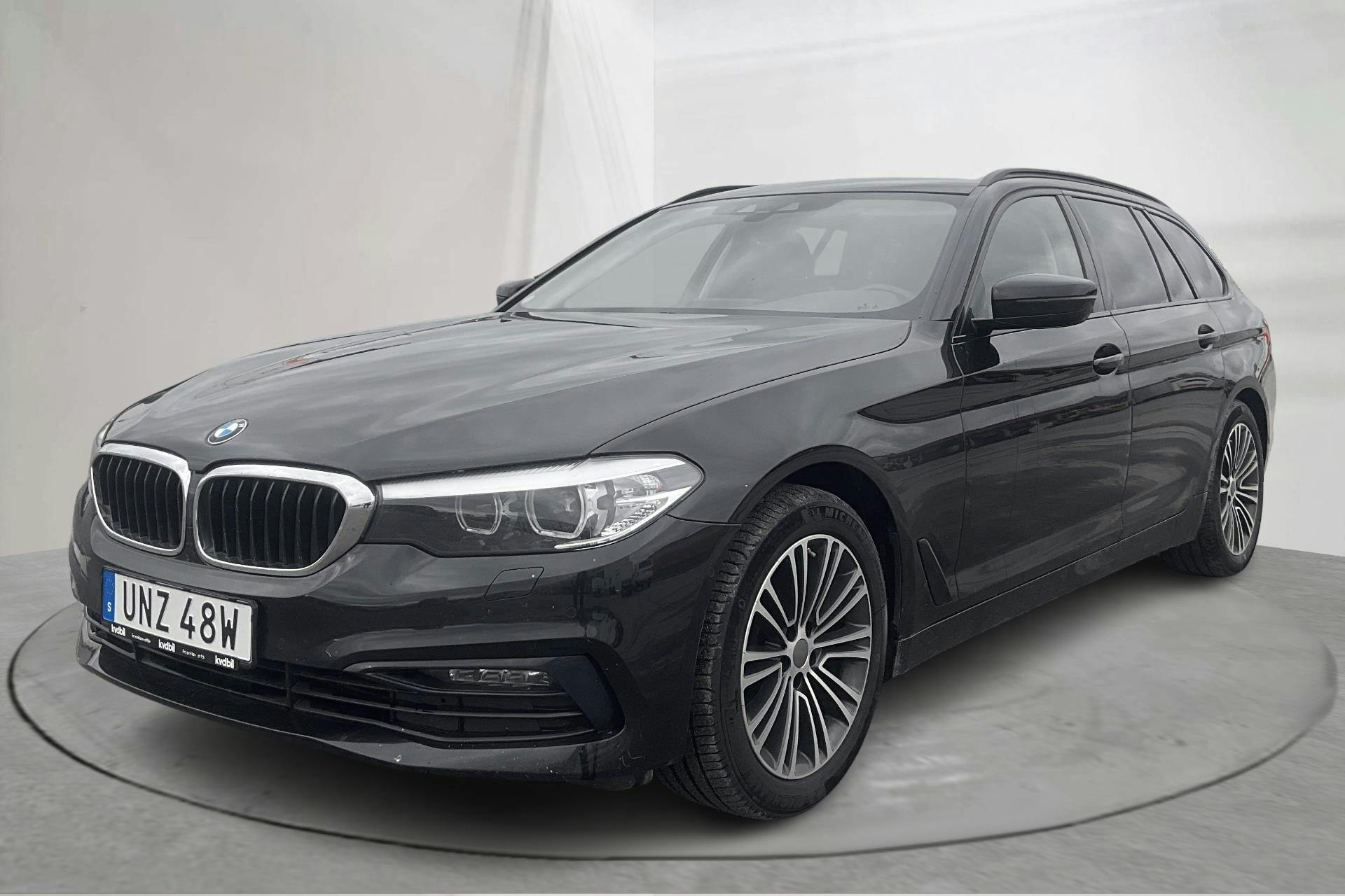 BMW 520d xDrive Touring MHEV, G31 (190hk) - 83 850 km - Automaattinen - musta - 2020