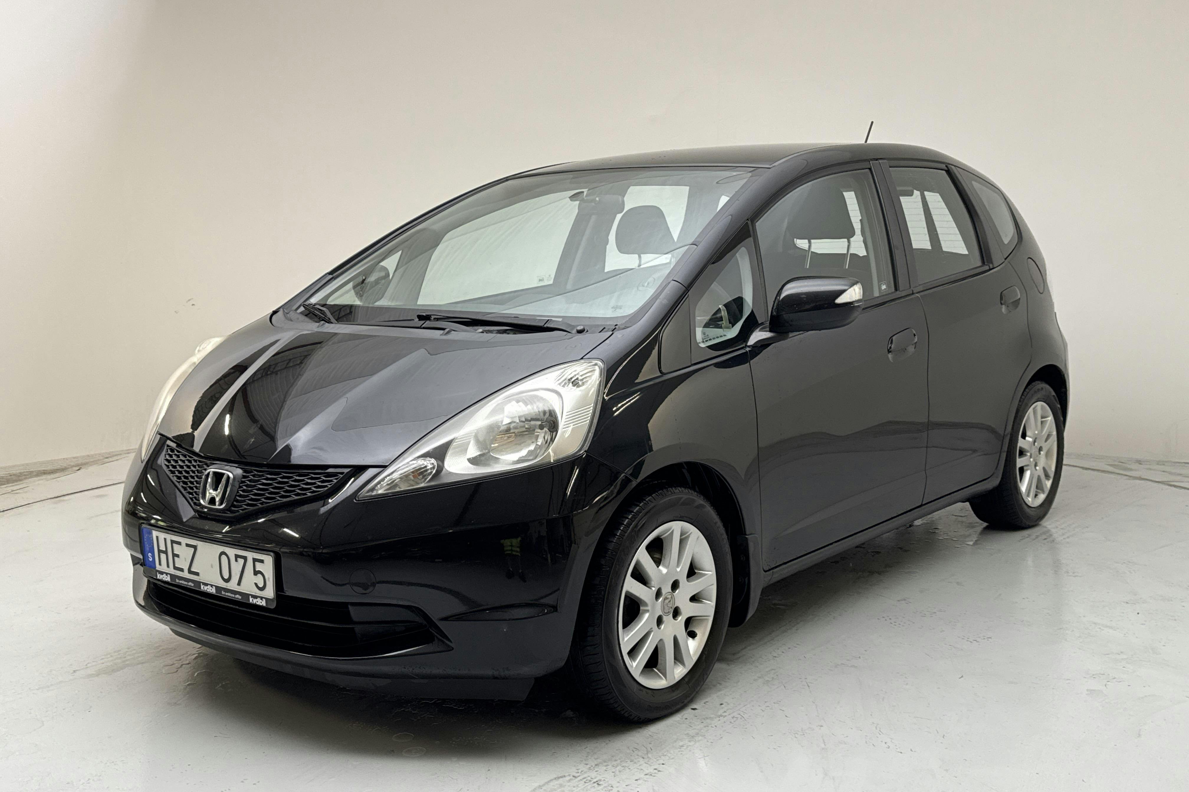Honda Jazz 1.4 (100hk) - 16 882 mil - Manuell - svart - 2011