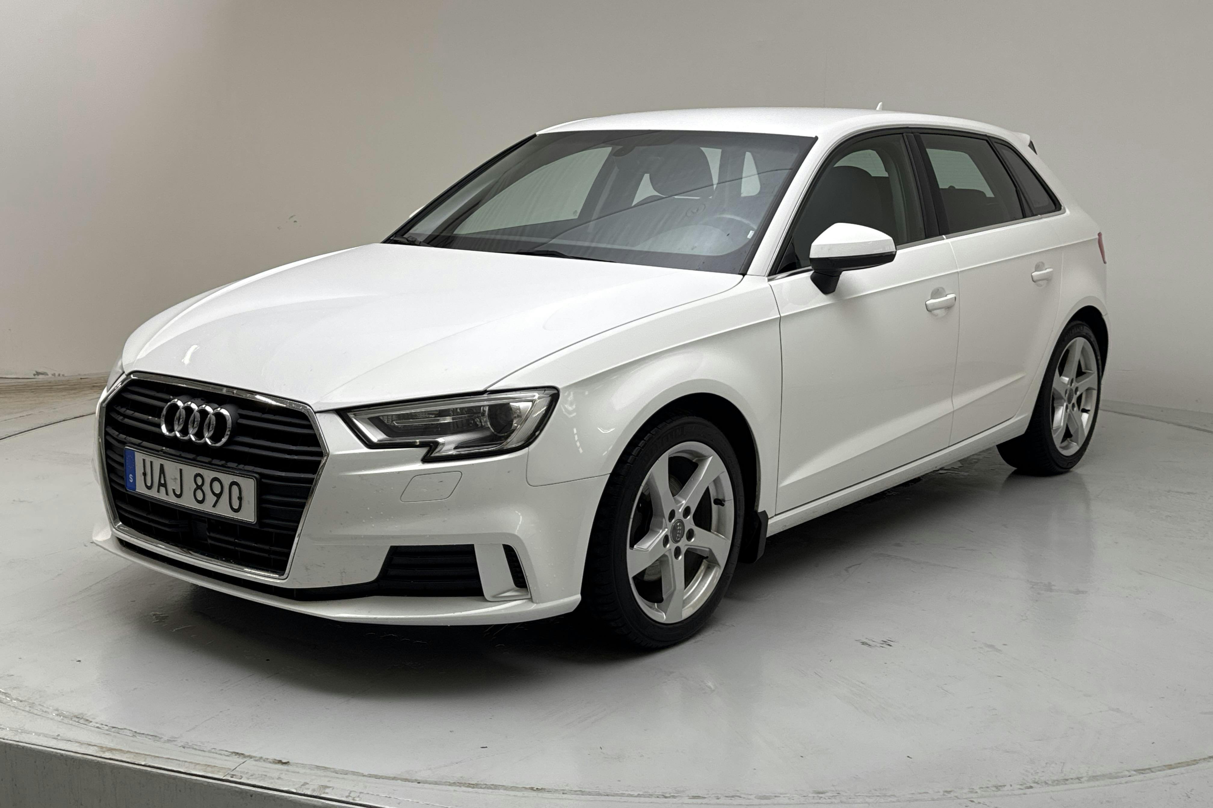 Audi A3 1.5 TFSI Sportback (150hk) - 89 000 km - Automaattinen - valkoinen - 2018