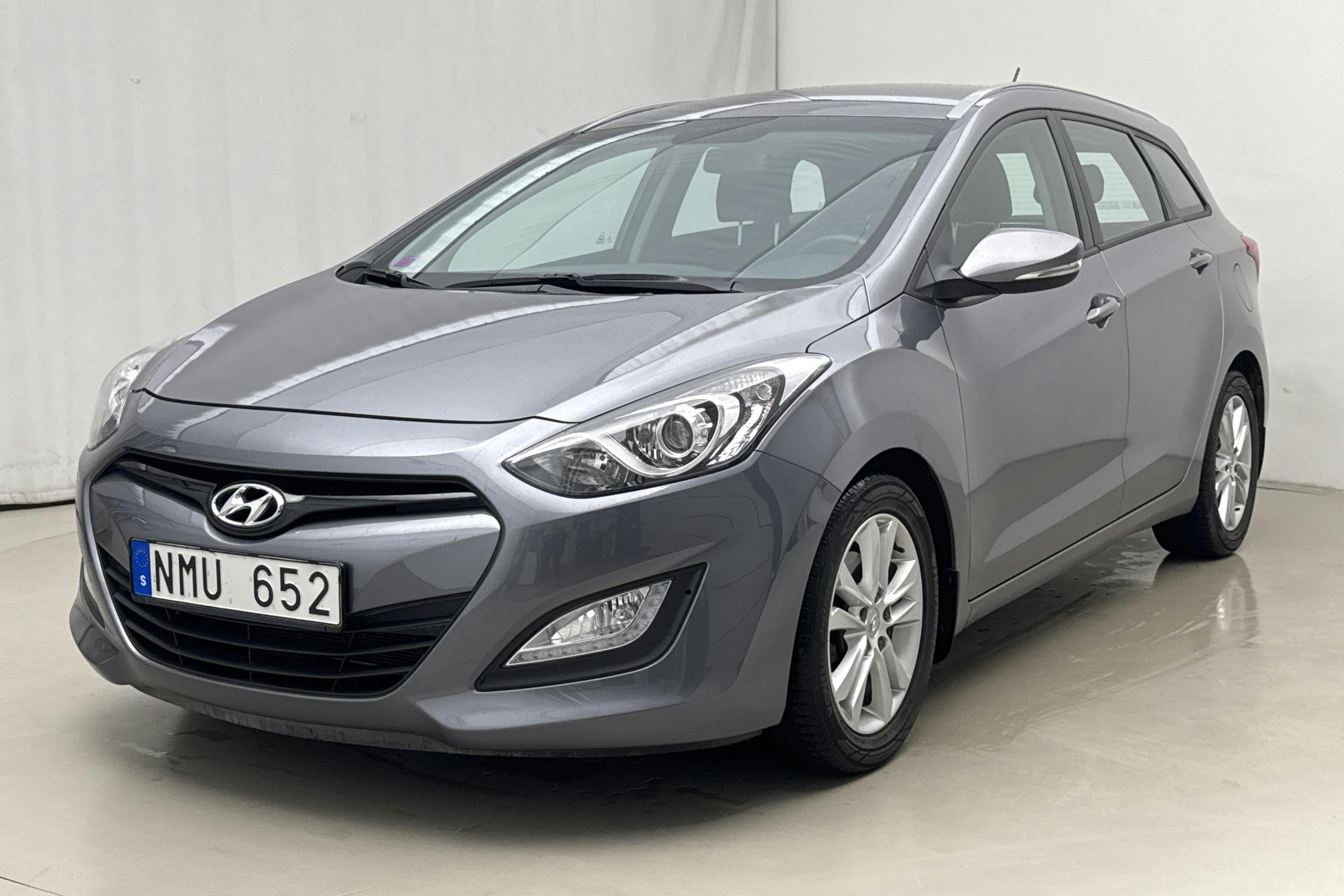 Hyundai i30 1.6 GDI Kombi (135hk) - 4 394 mil - Automat - grå - 2014