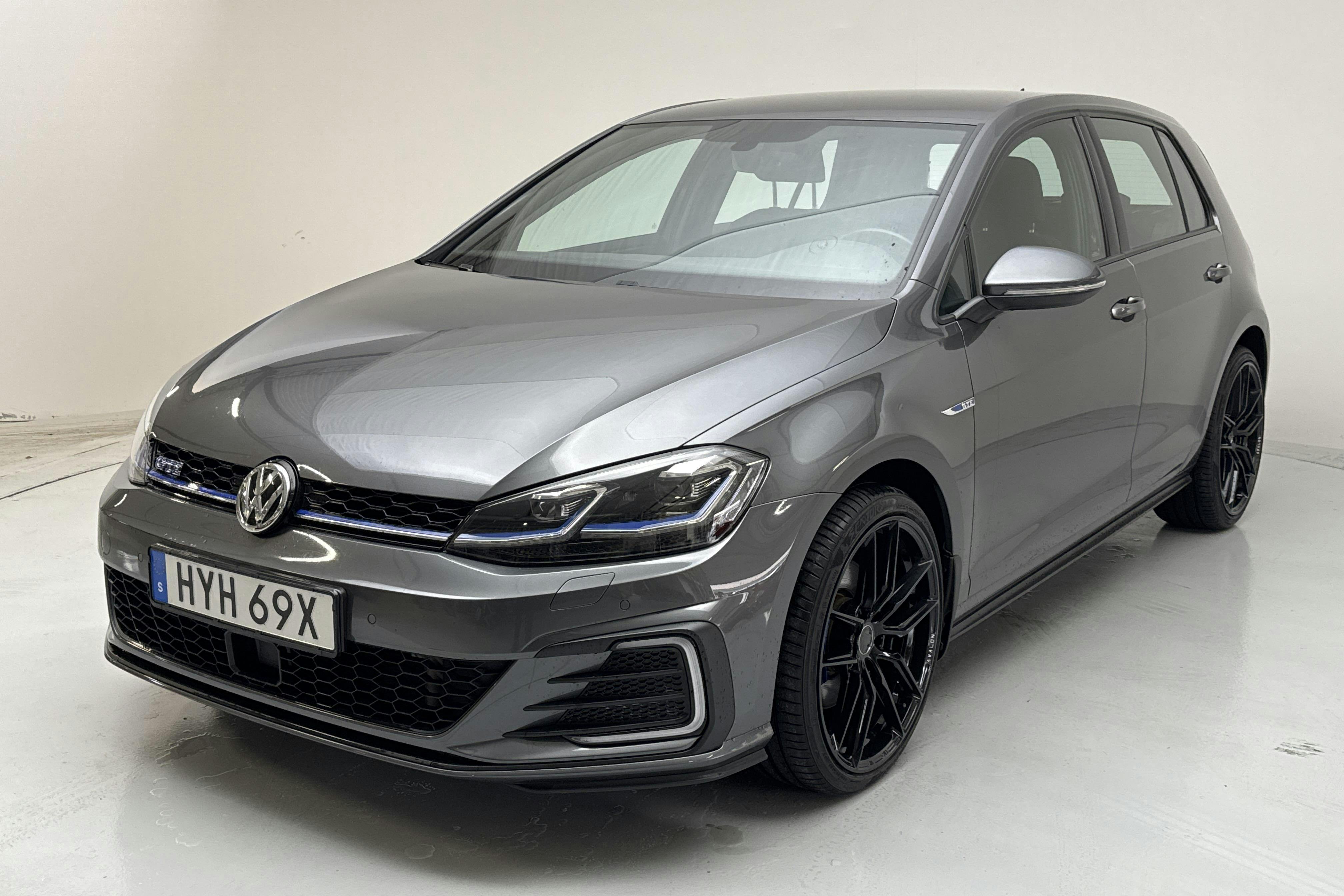 VW Golf VII GTE 5dr (204hk) - 5 853 mil - Automat - Dark Grey - 2020