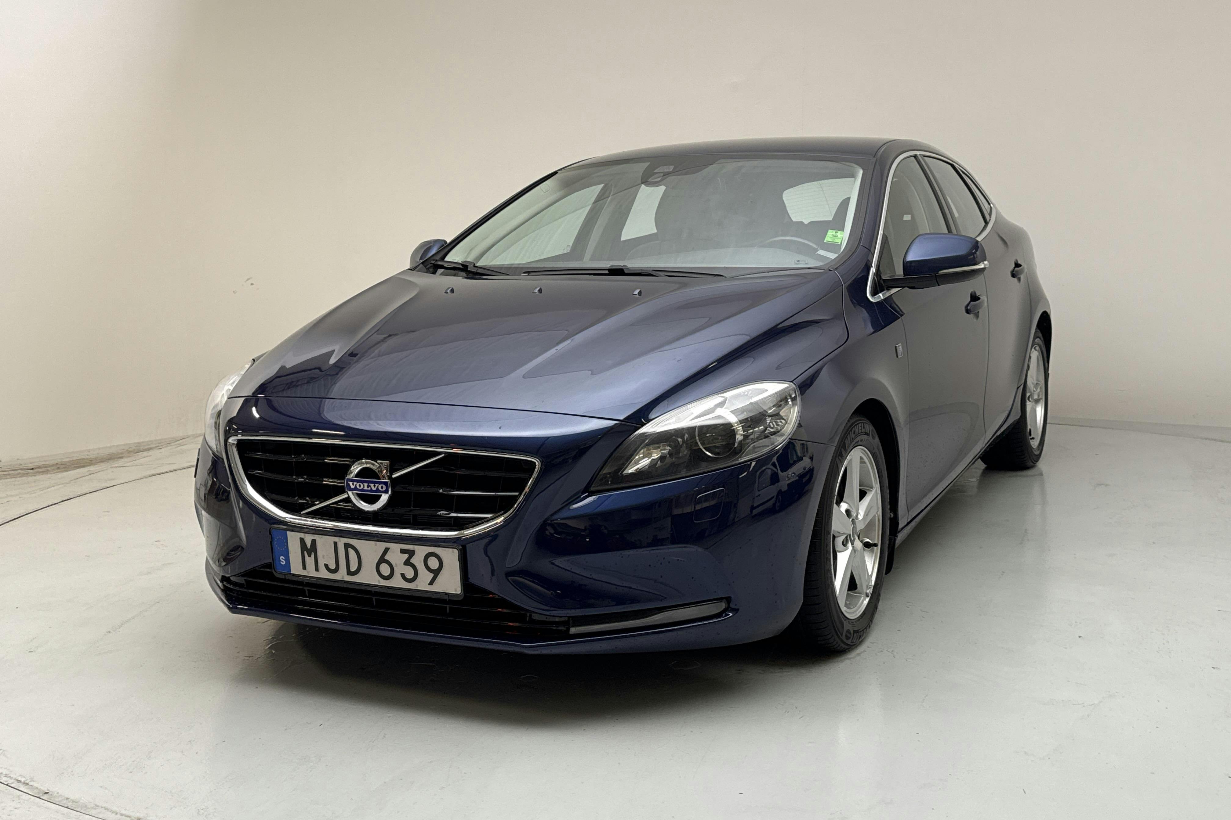 Volvo V40 D2 (115hk) - 157 780 km - Automatic - blue - 2015