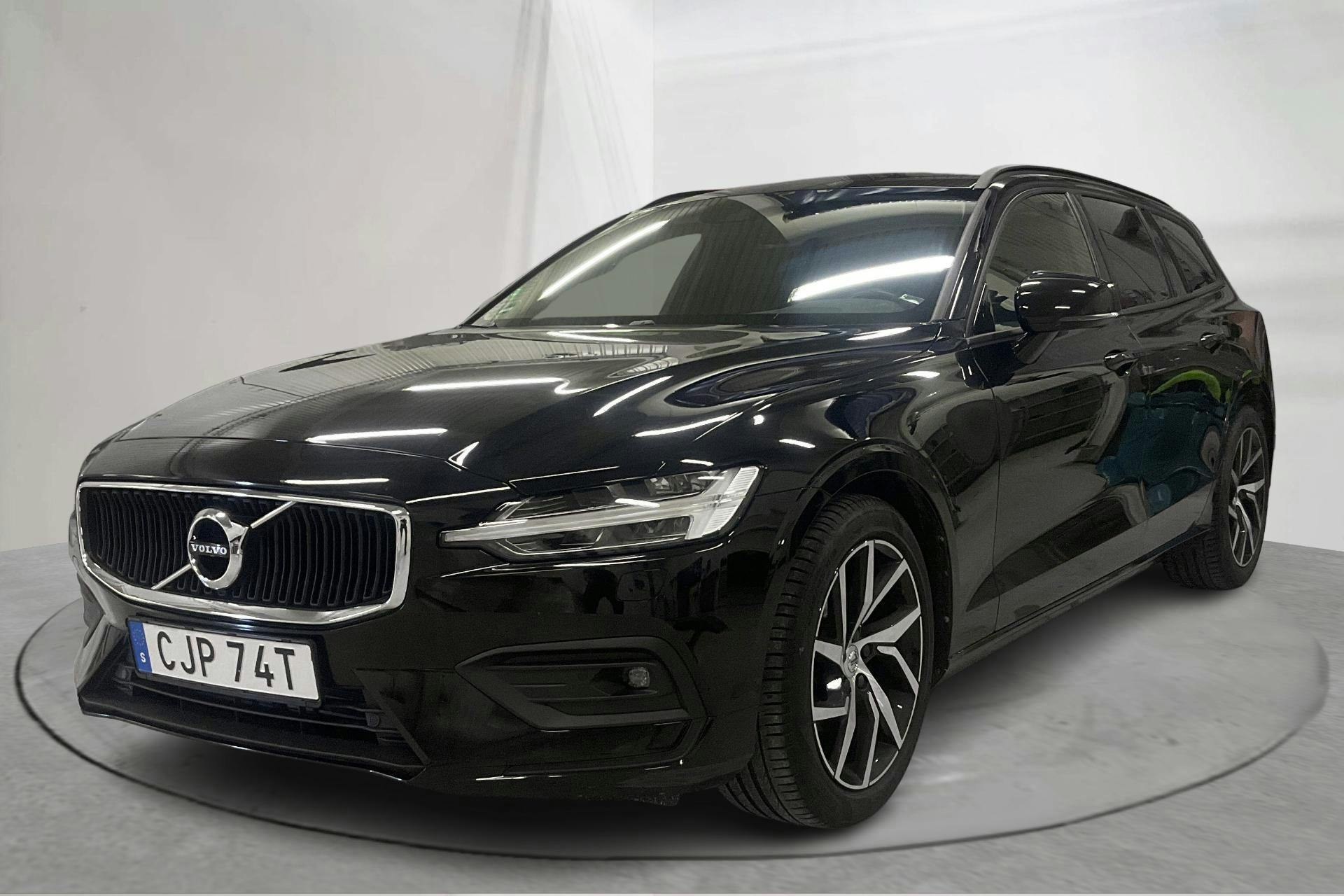 Volvo V60 T4 (190hk) - 10 847 mil - Automat - svart - 2020
