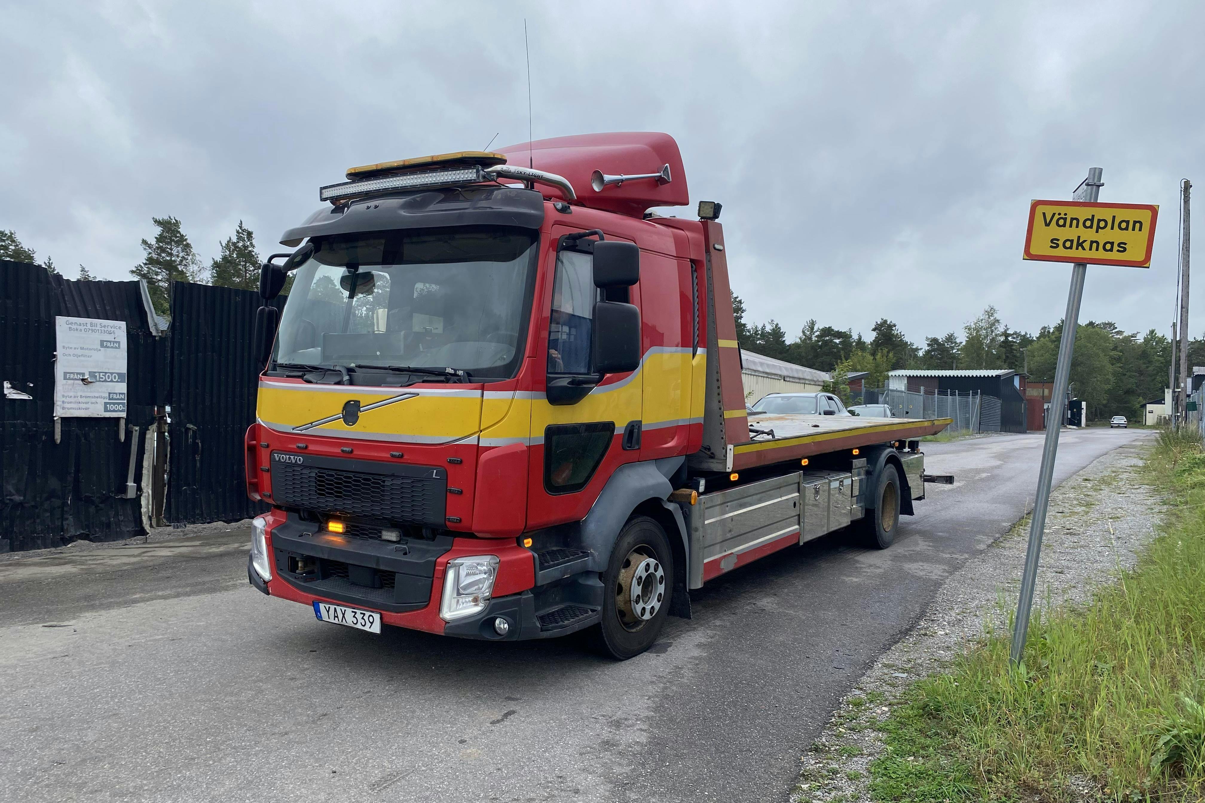 VOLVO FL250 - 407 466 km - Automat - 2015